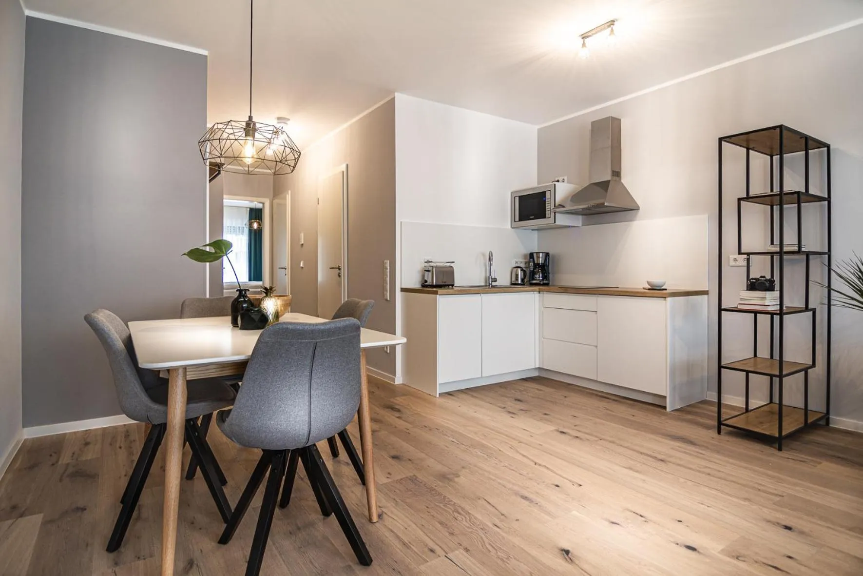 Kitchen or kitchenette in Sleep Inn Düsseldorf Suites