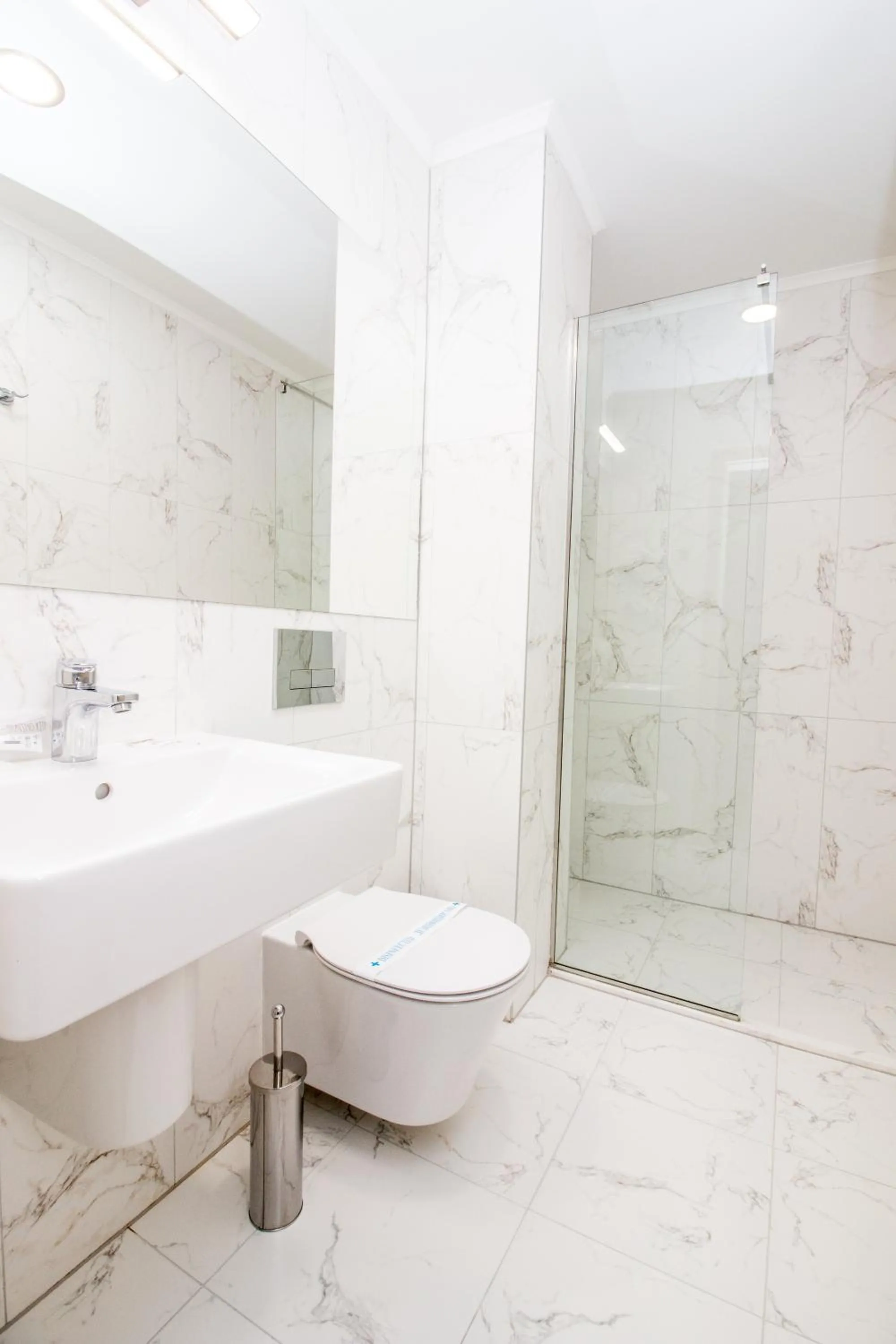 Shower in Sky Corner Hotel