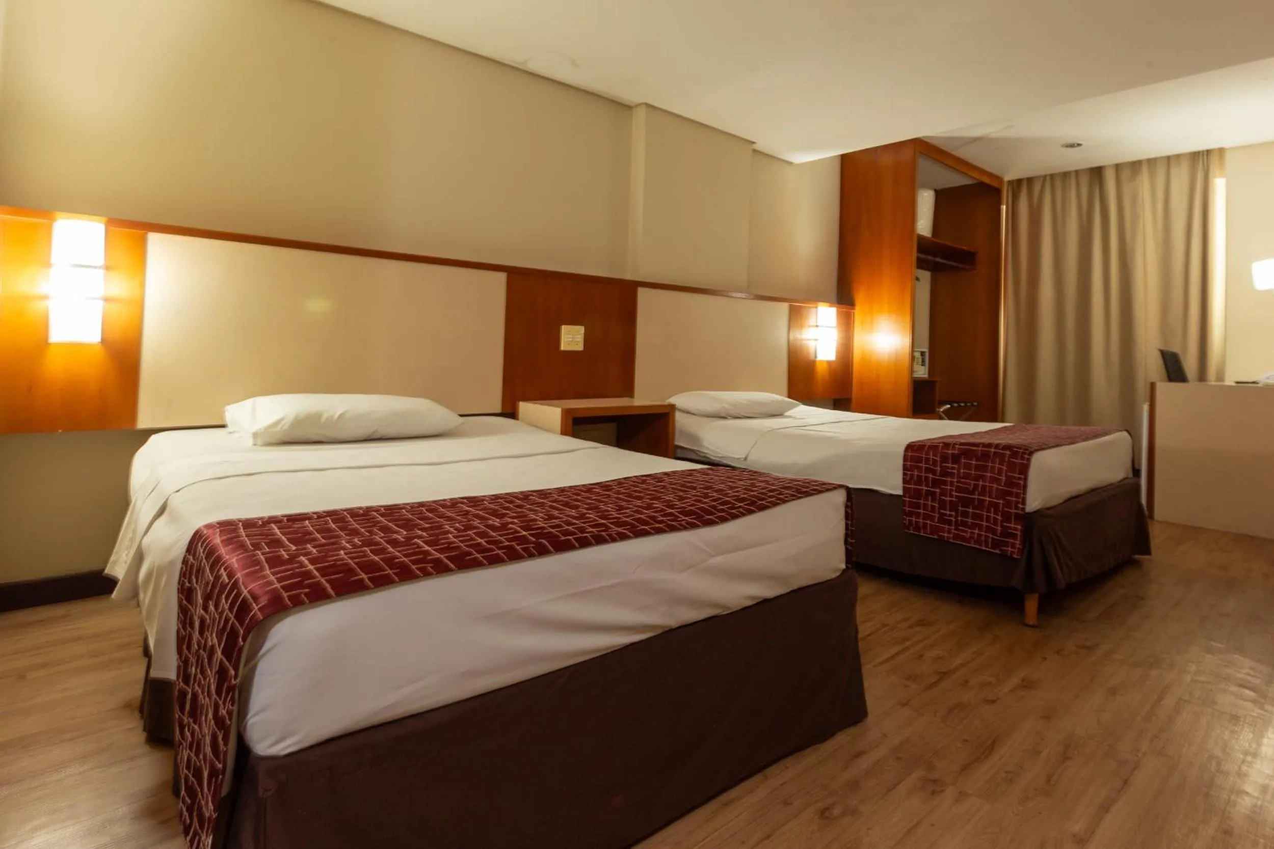 Bedroom, Bed in Rede Andrade CWB