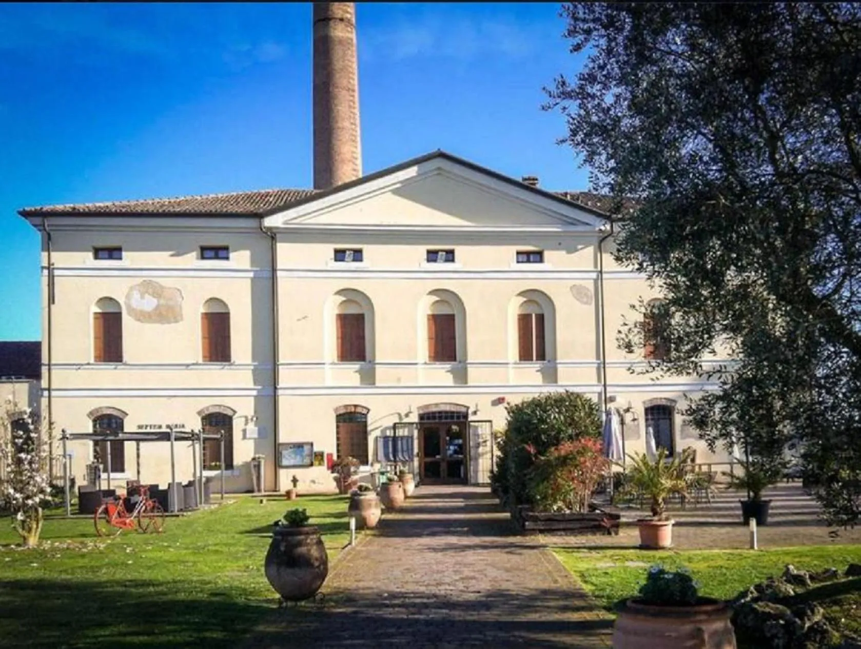 Restaurant/places to eat in Hotel Leon Bianco