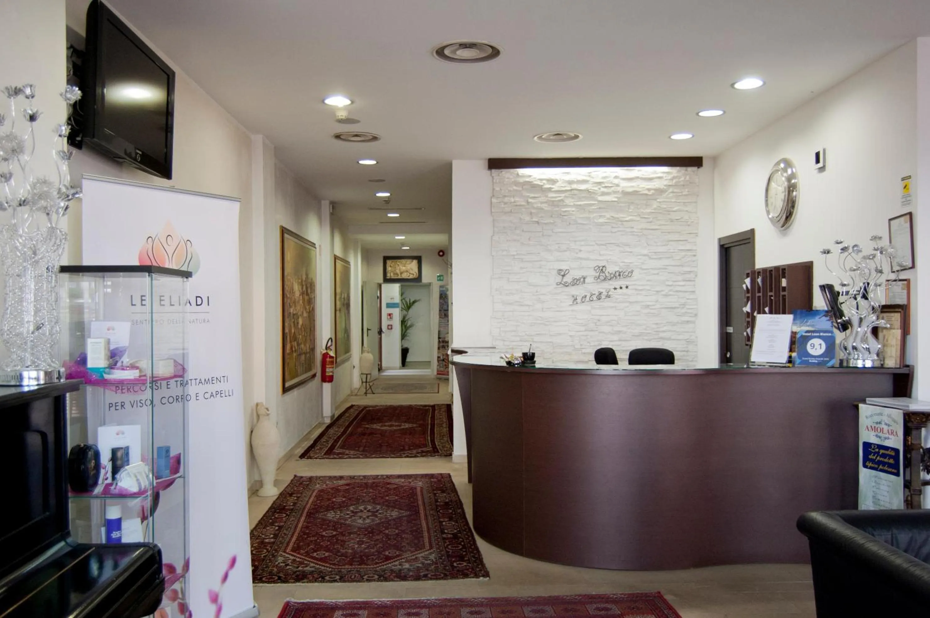 Lobby or reception in Hotel Leon Bianco