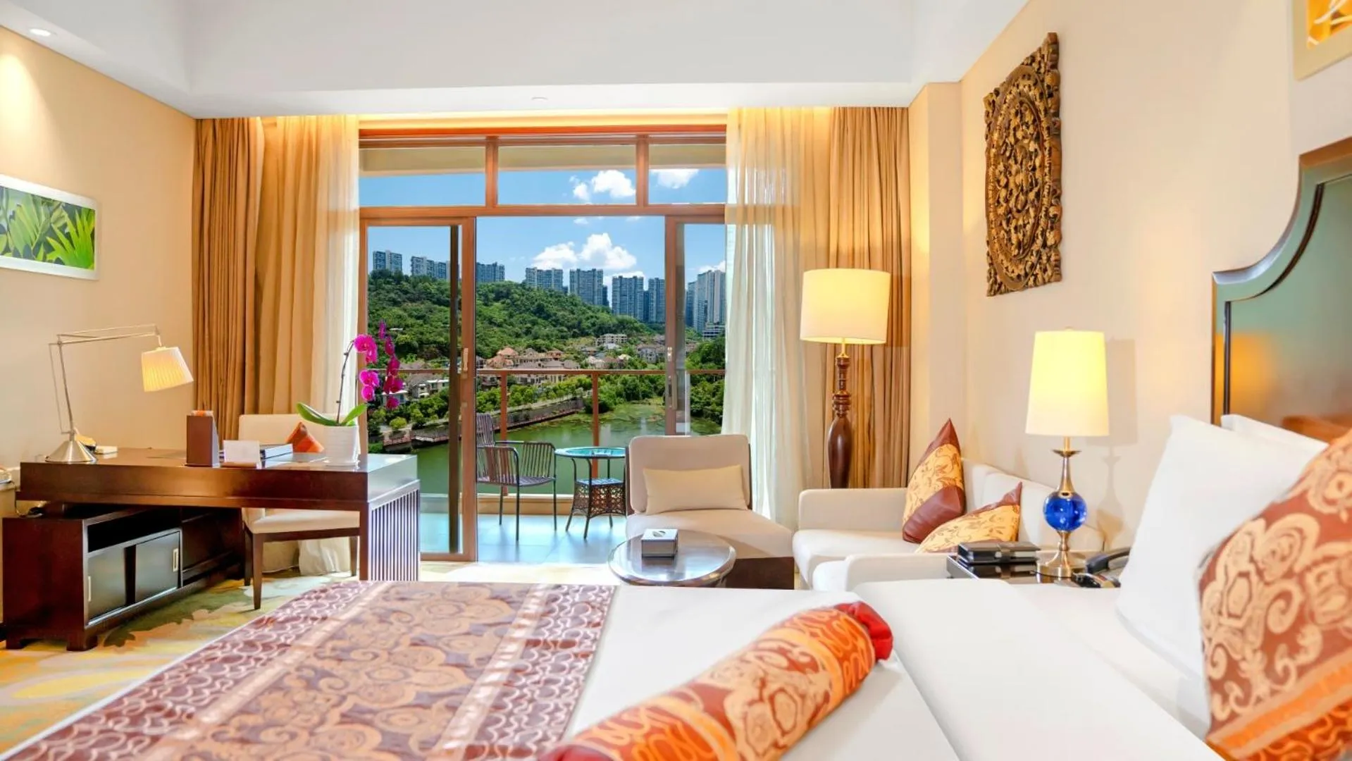 Bed in Poly Hotspring Guiyang Hotel