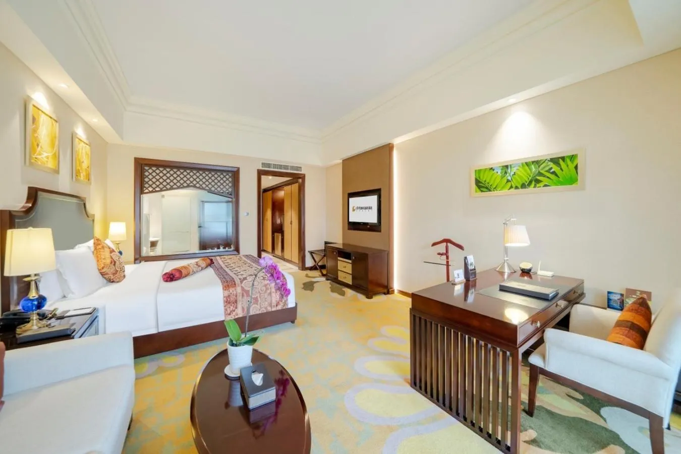 Bed in Poly Hotspring Guiyang Hotel