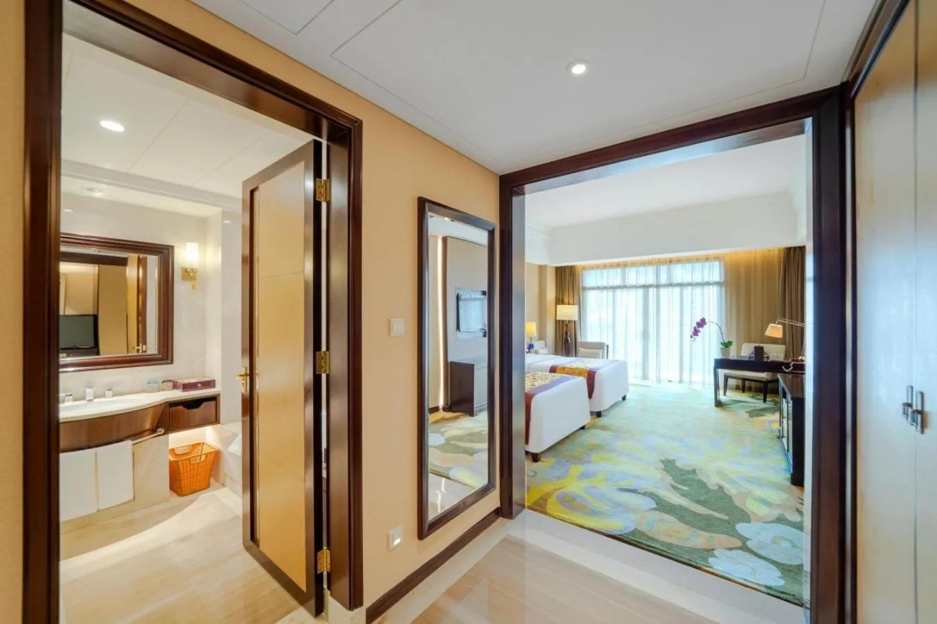 Bed in Poly Hotspring Guiyang Hotel