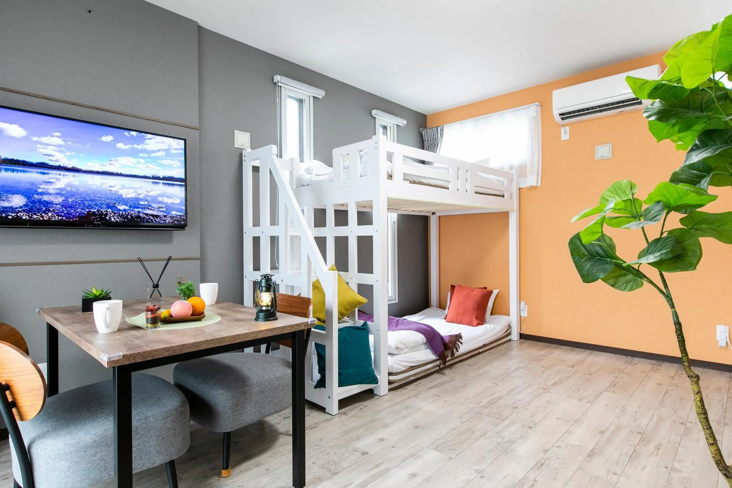 Photo of the whole room, Bed in The Base Sapporo Susukino