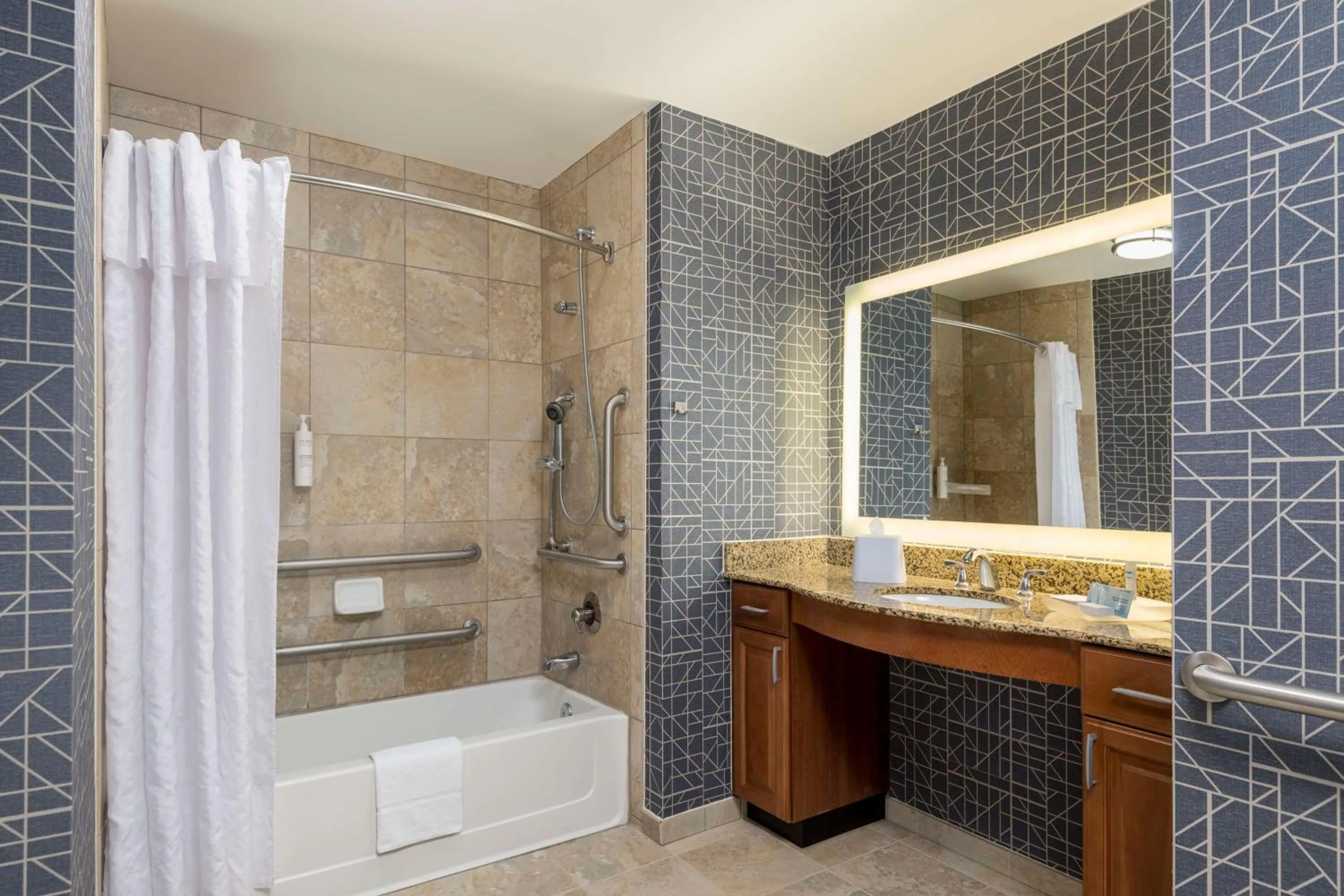 Bathroom in Homewood Suites by Hilton Phoenix North-Happy Valley