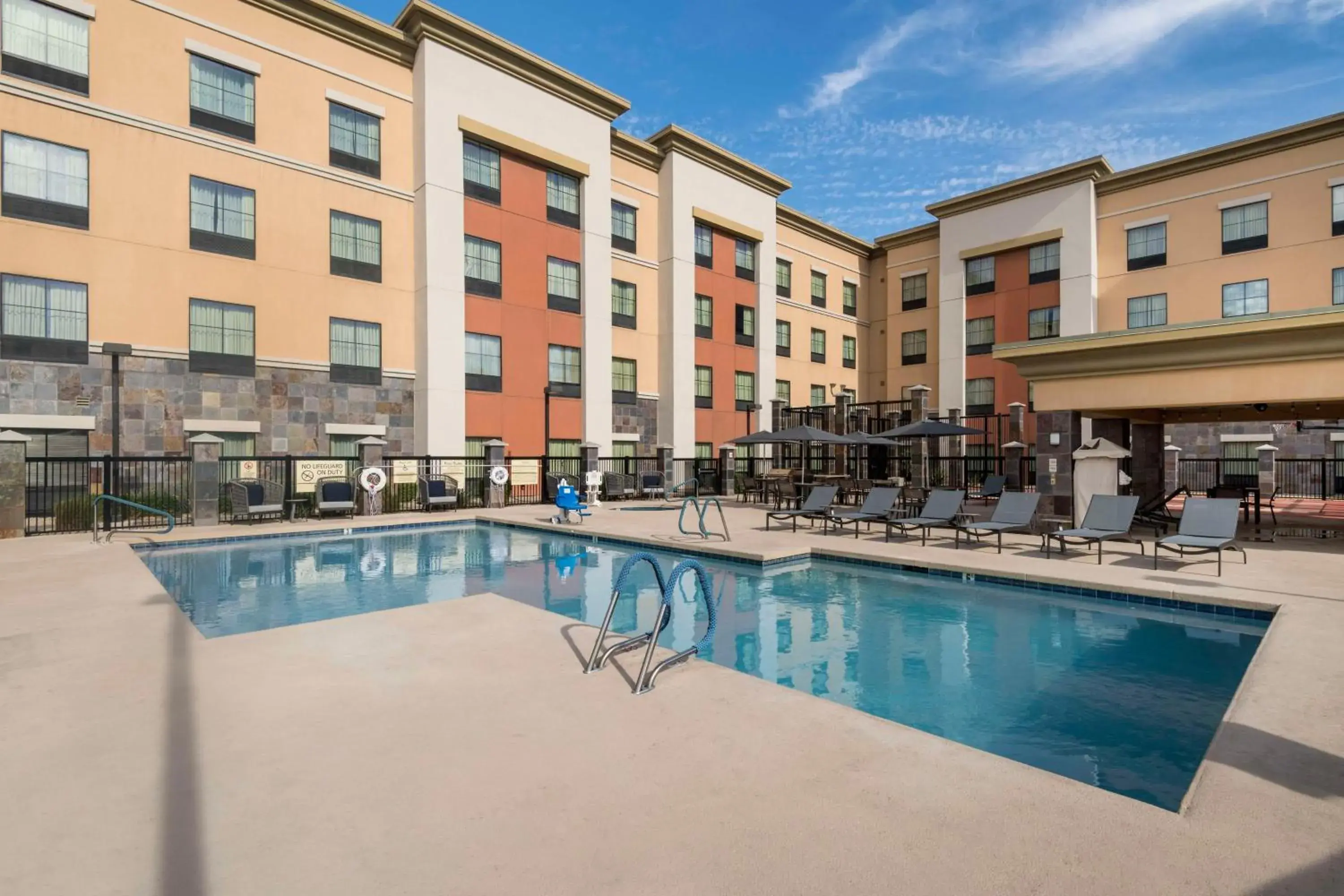 Pool view in Homewood Suites by Hilton Phoenix North-Happy Valley Pool view in Homewood Suites by Hilton Phoenix North-Happy Valley