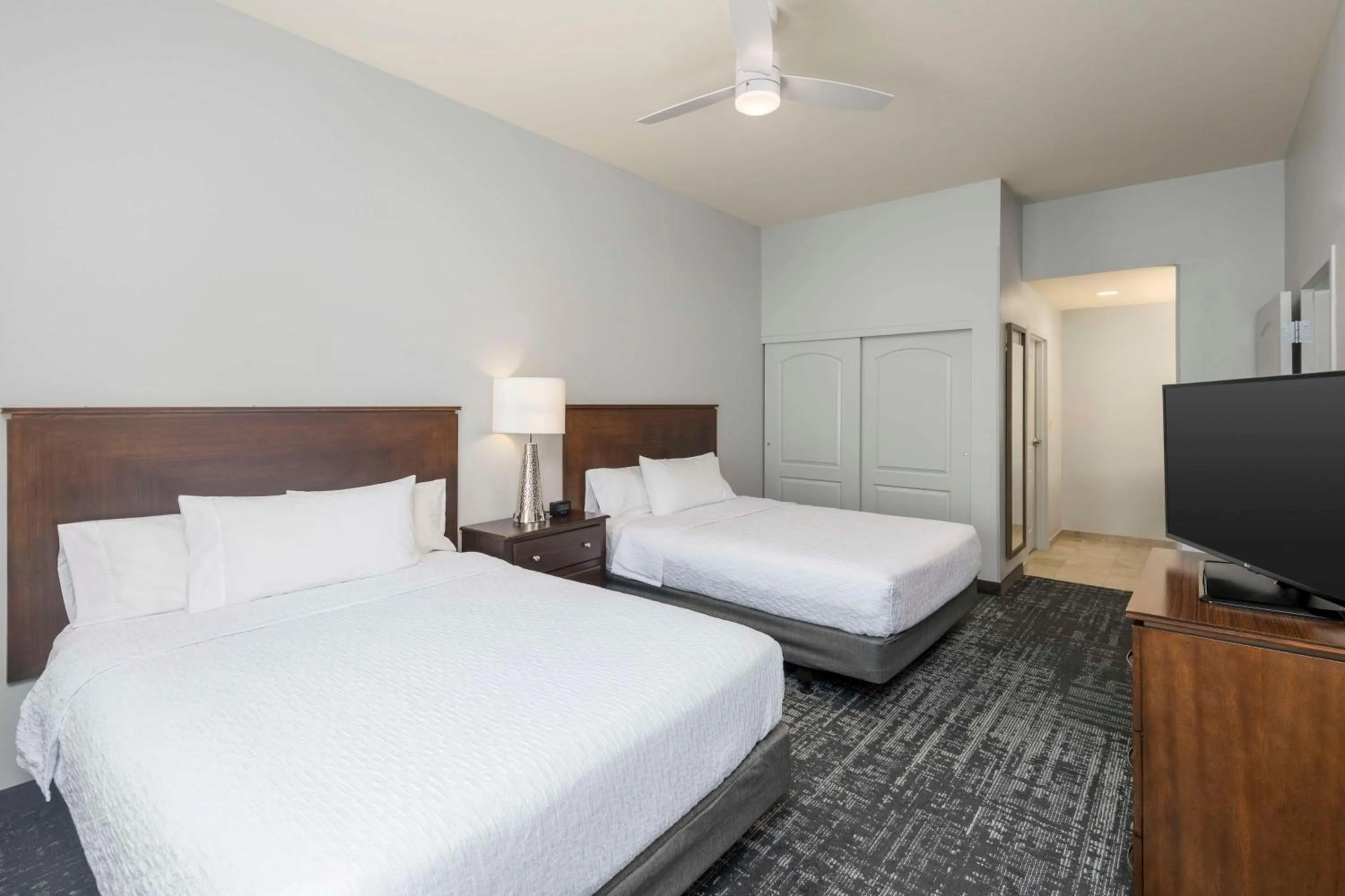 Bed in Homewood Suites by Hilton Phoenix North-Happy Valley