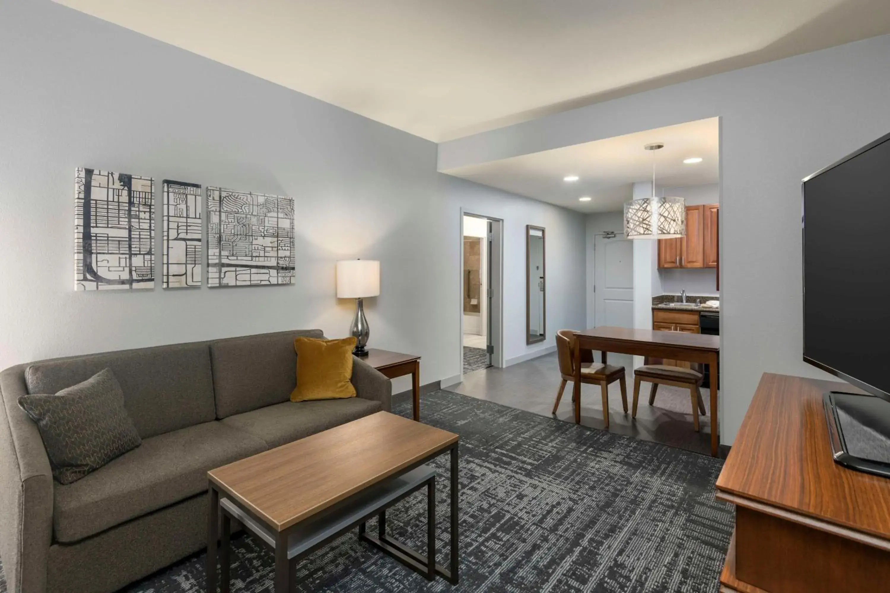 Two Bedroom Suite with One King and Two Queen Beds - Non-Smoking in Homewood Suites by Hilton Phoenix North-Happy Valley Two Bedroom Suite with One King and Two Queen Beds - Non-Smoking in Homewood Suites by Hilton Phoenix North-Happy Valley
