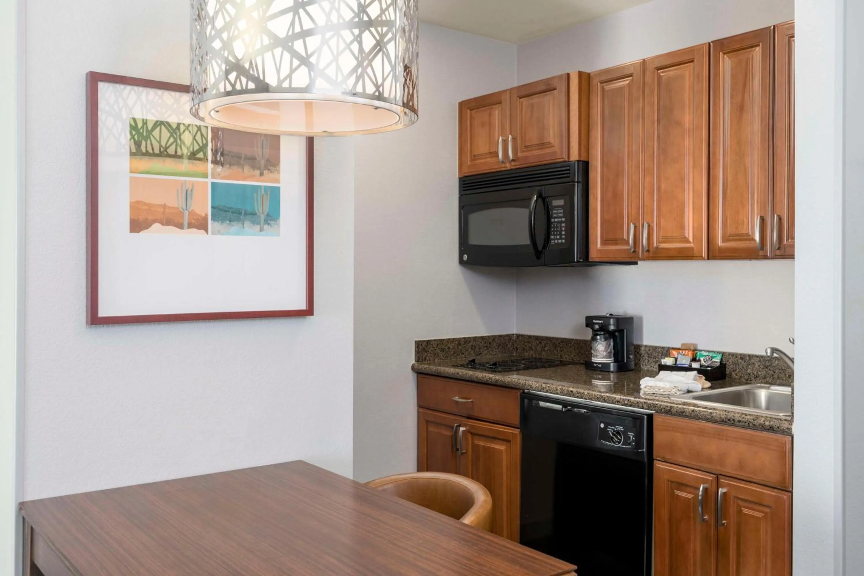 Kitchen or kitchenette in Homewood Suites by Hilton Phoenix North-Happy Valley