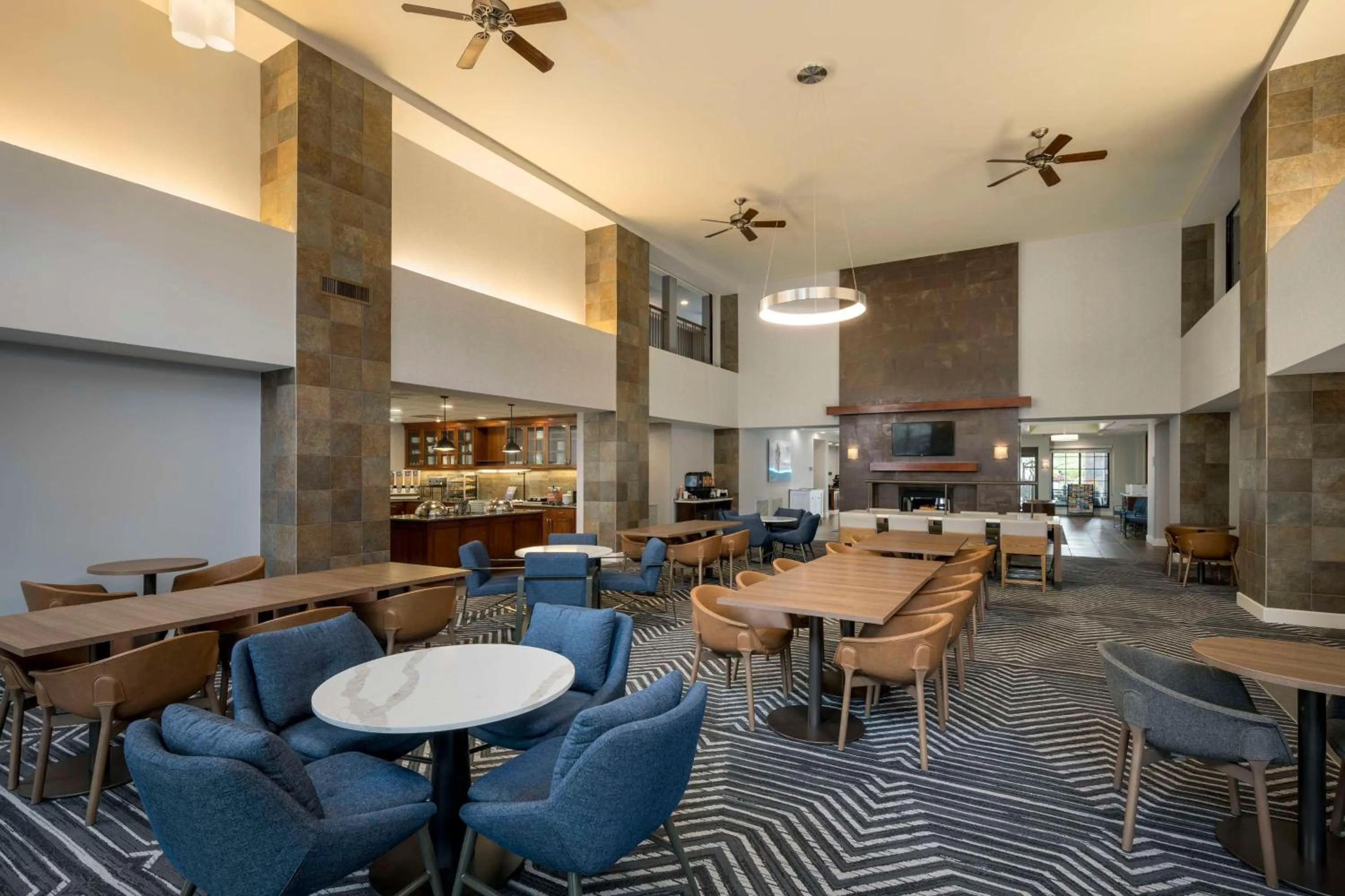 Lobby or reception in Homewood Suites by Hilton Phoenix North-Happy Valley