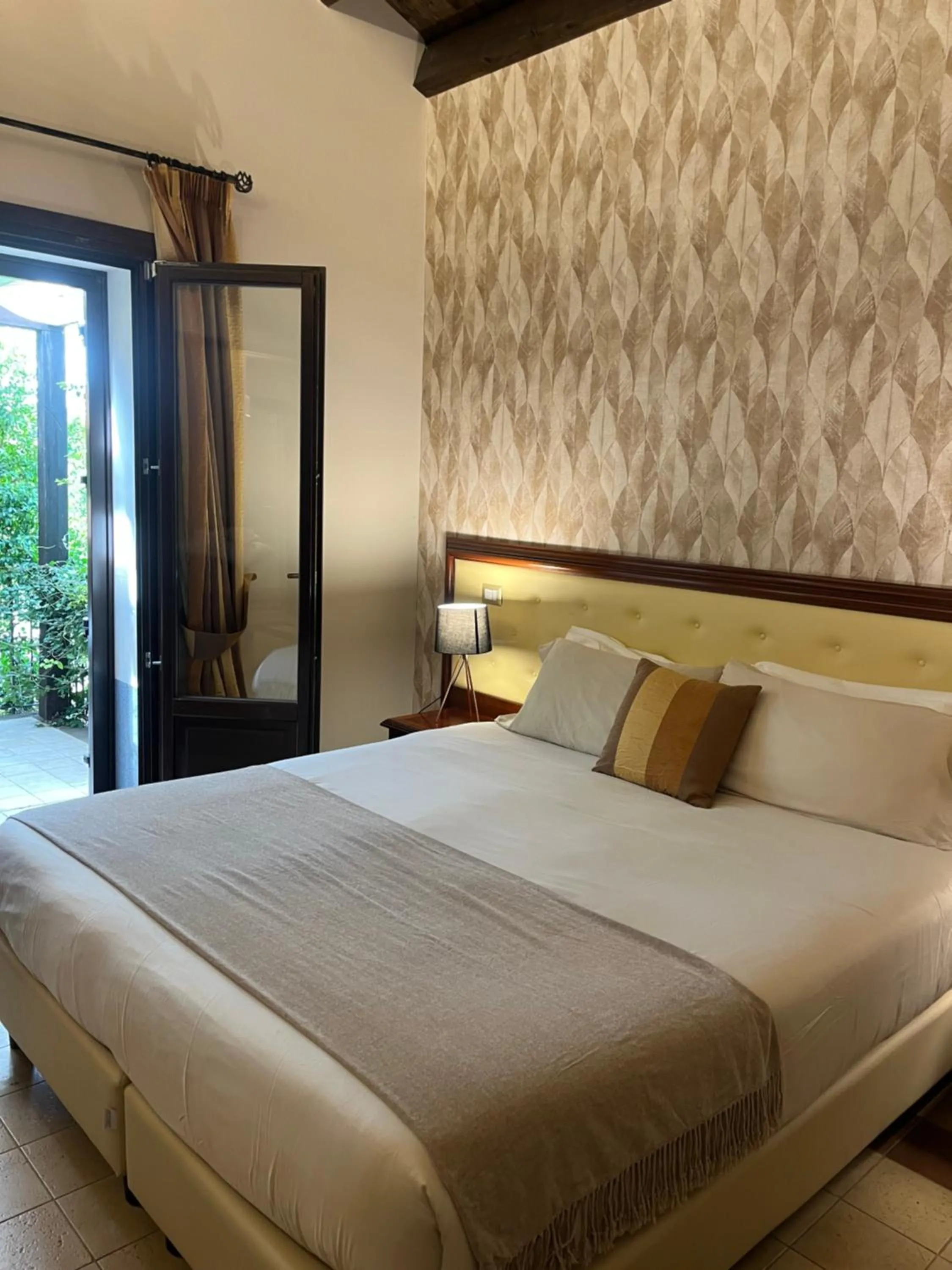 Bedroom, Bed in Badiula