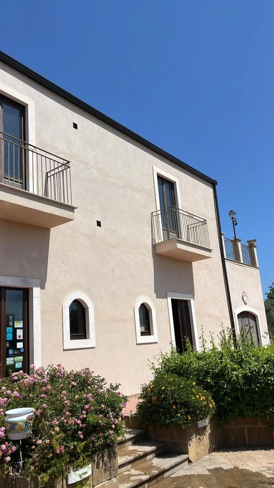 Facade/entrance in Badiula