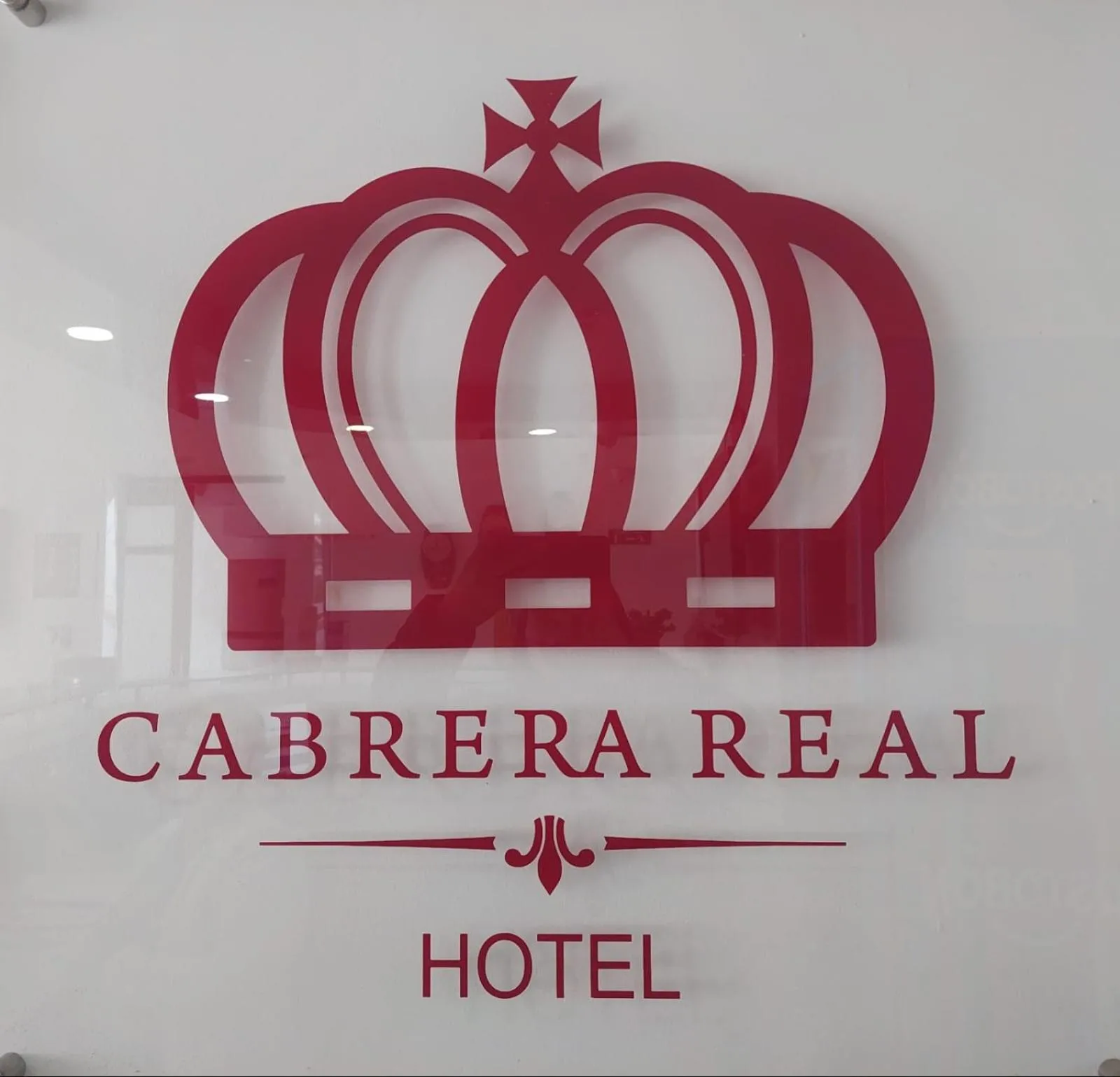 Logo/Certificate/Sign in Hotel Cabrera Real