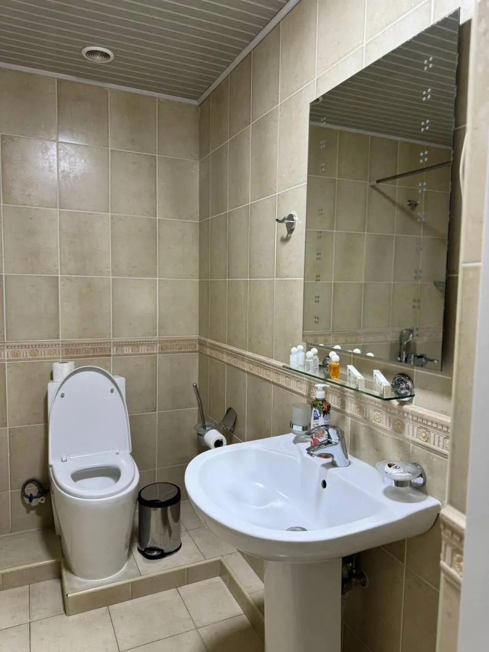 Shower in Arba Hotel