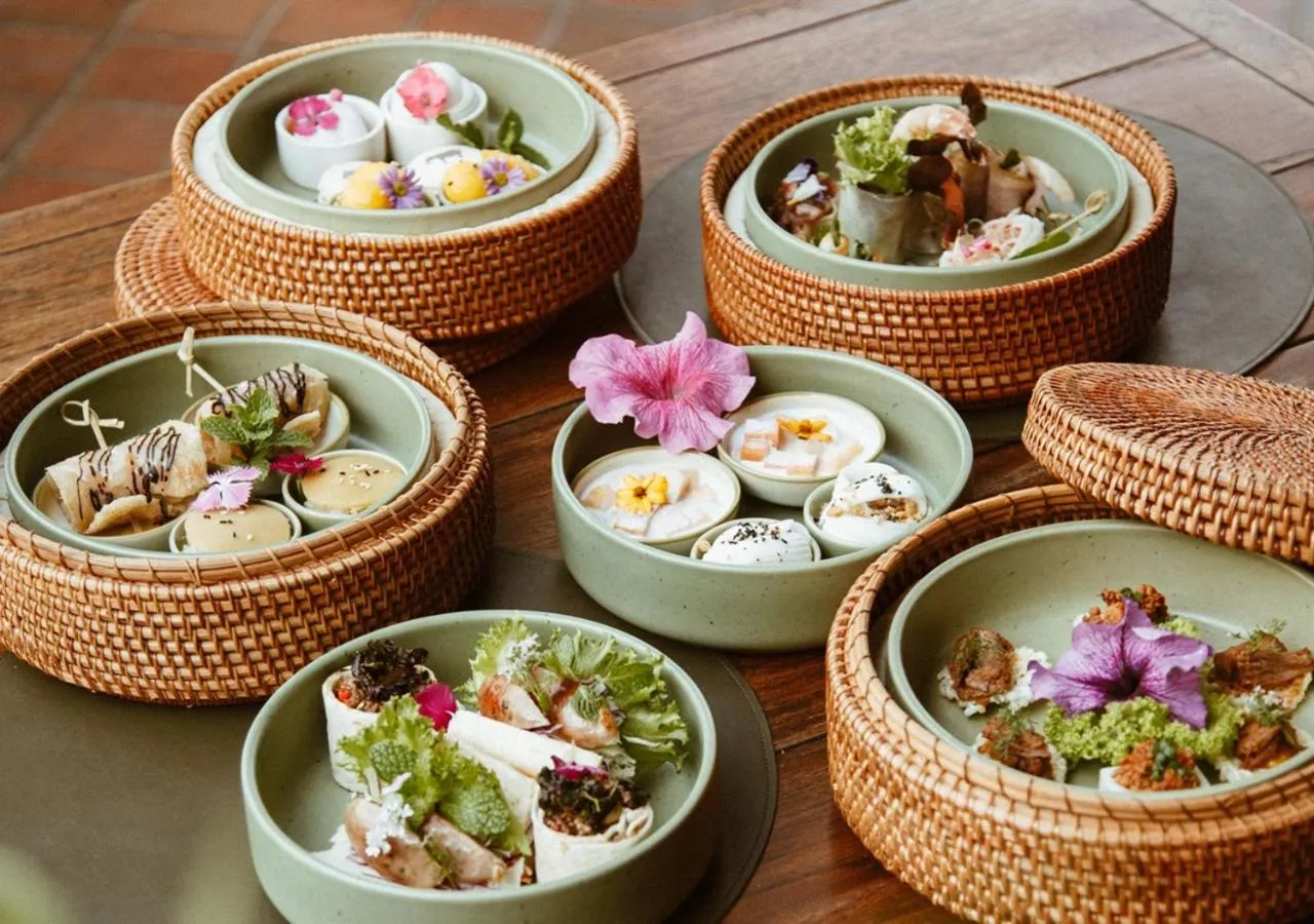 Restaurant/places to eat in Anantara Golden Triangle Elephant Camp & Resort