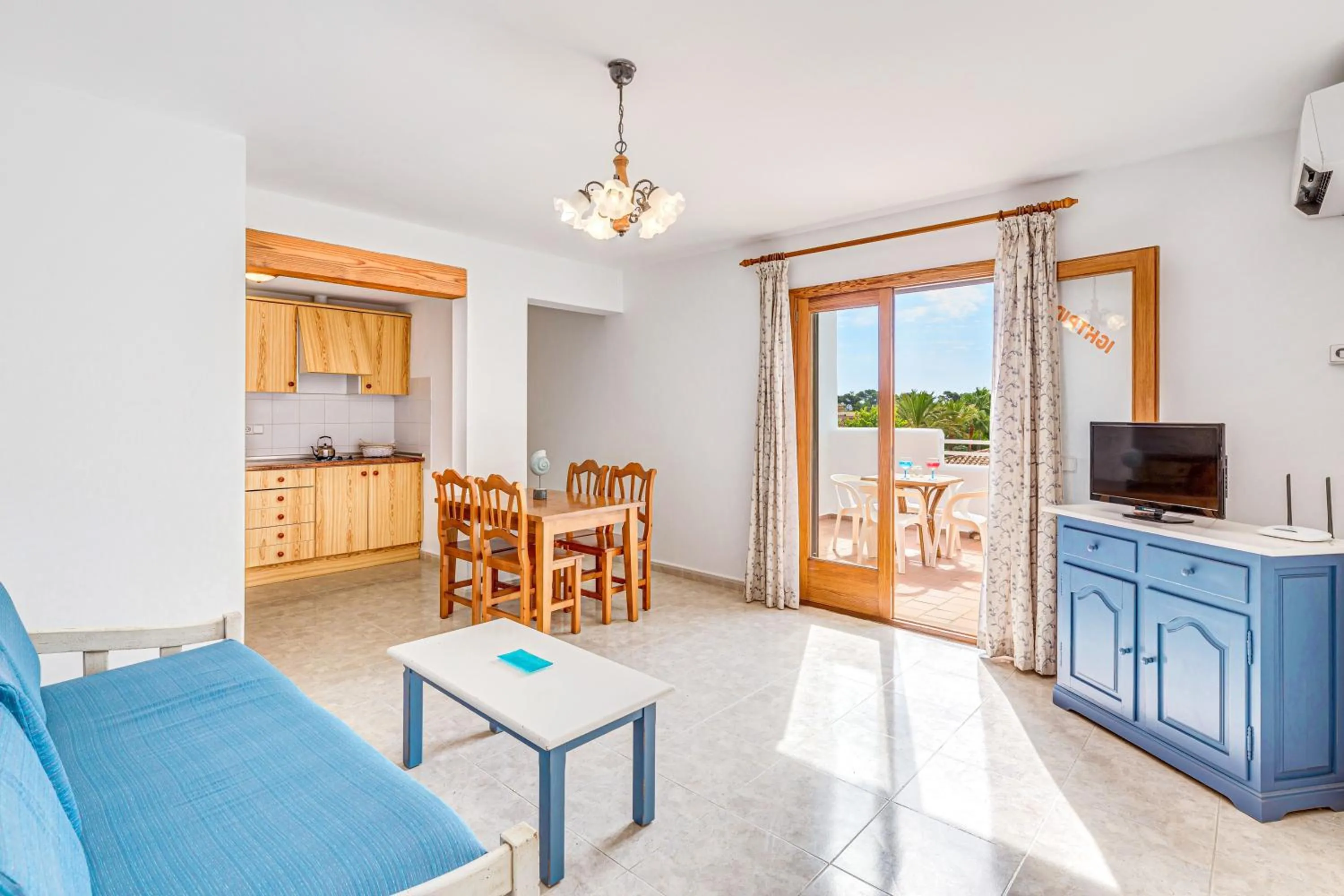Property building in Apartamentos Karin 1ºb