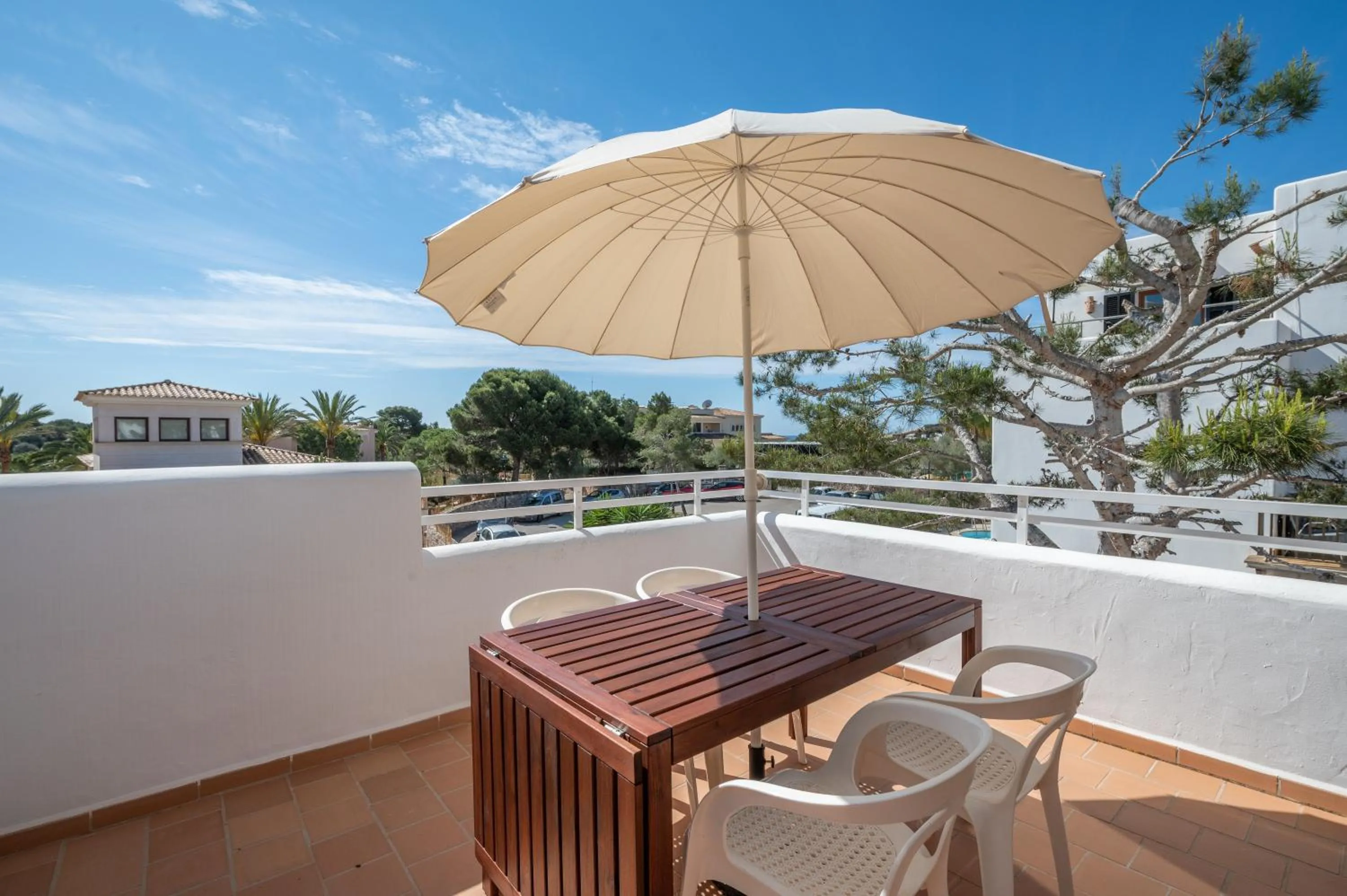 Property building in Apartamentos Karin 1ºb
