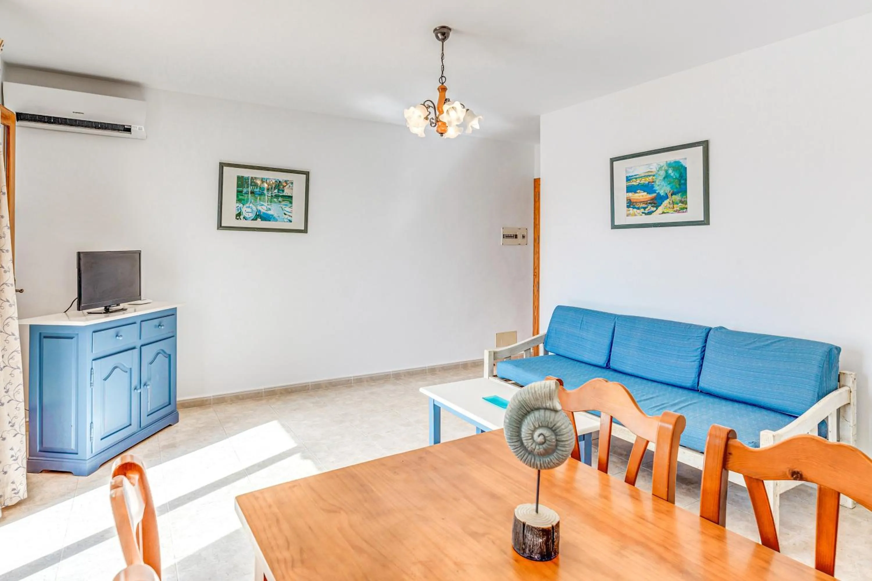 Property building in Apartamentos Karin 1ºb