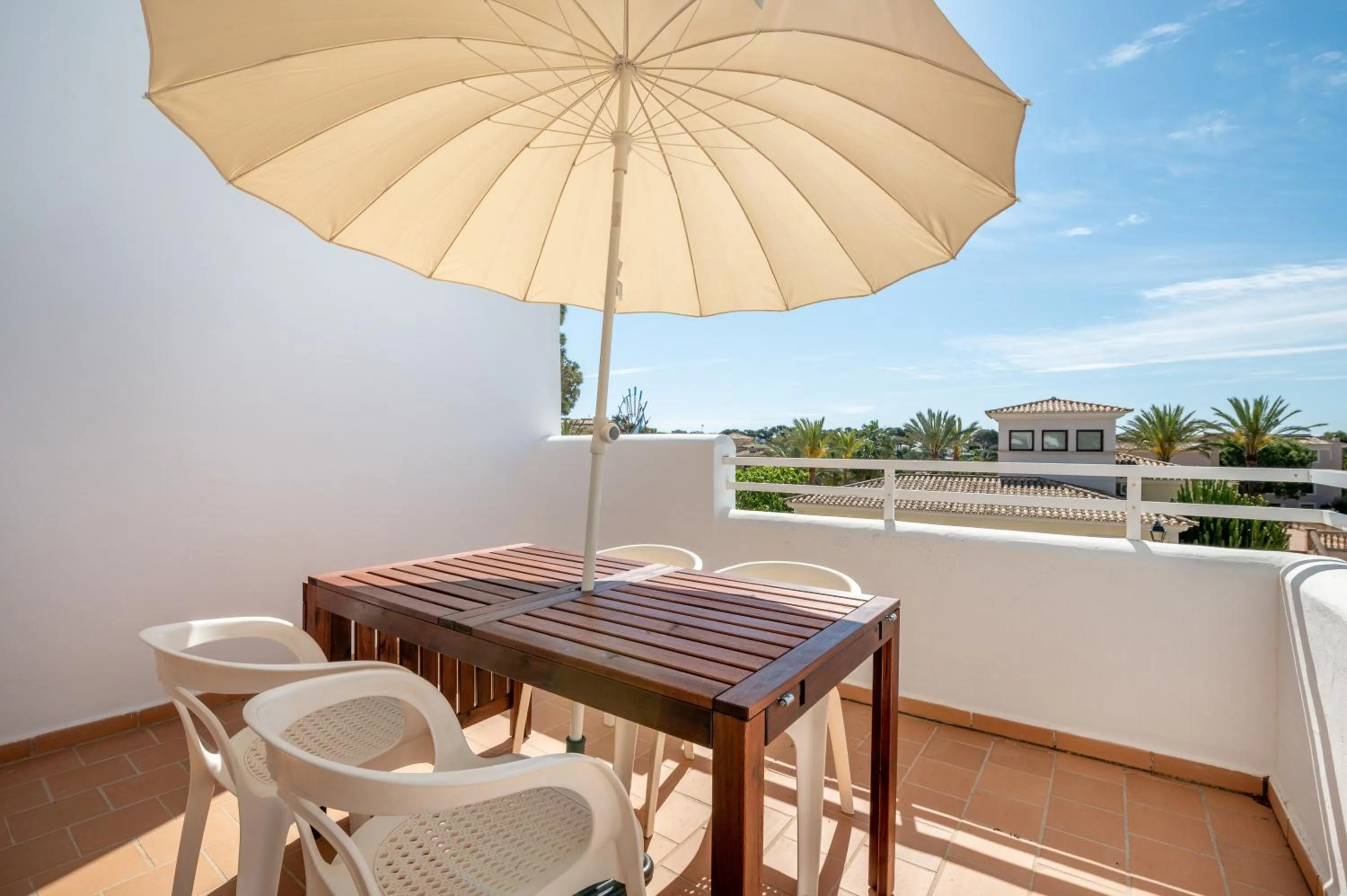 Property building in Apartamentos Karin 1ºb