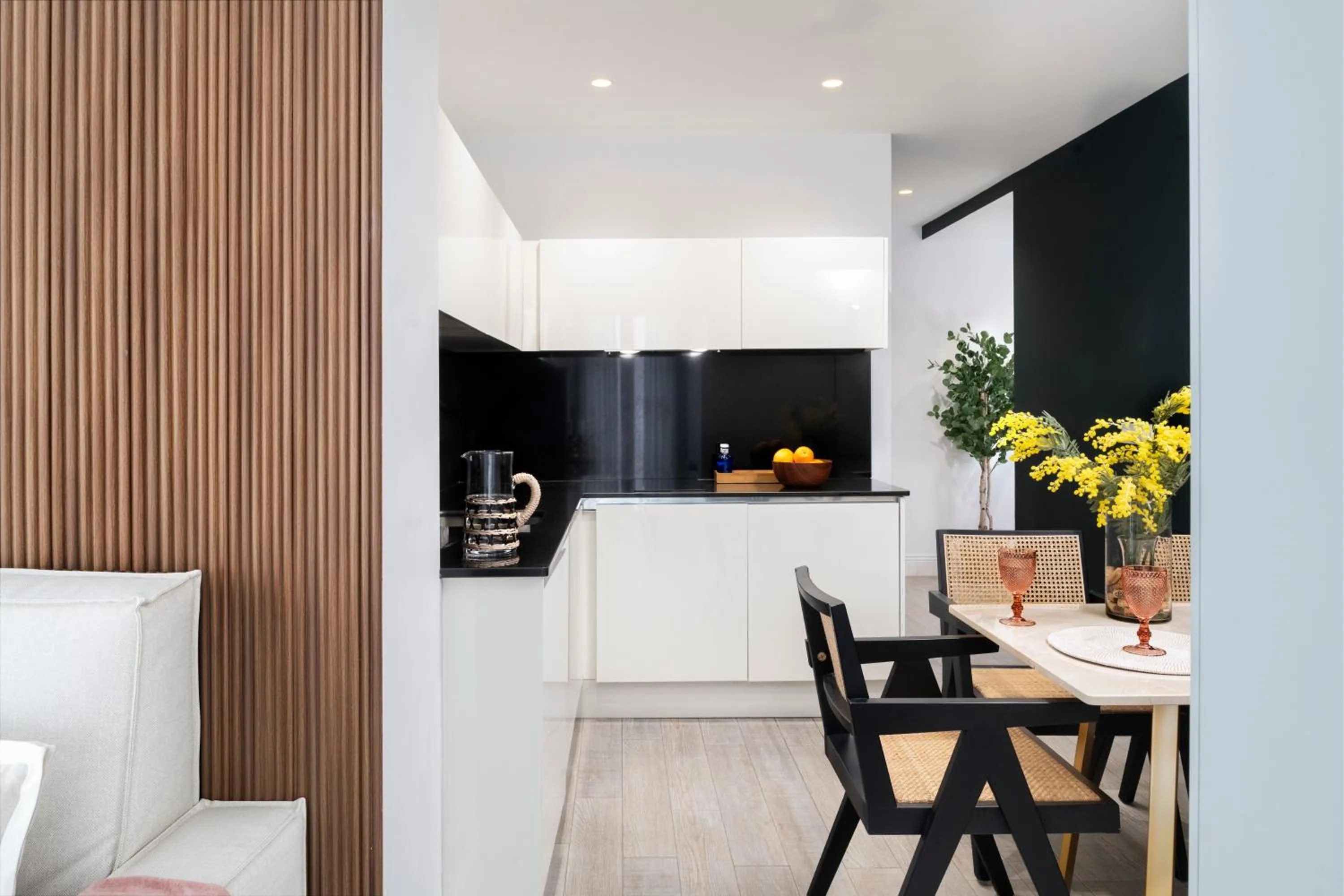 Kitchen or kitchenette in Apartamentos Sevilla Centro