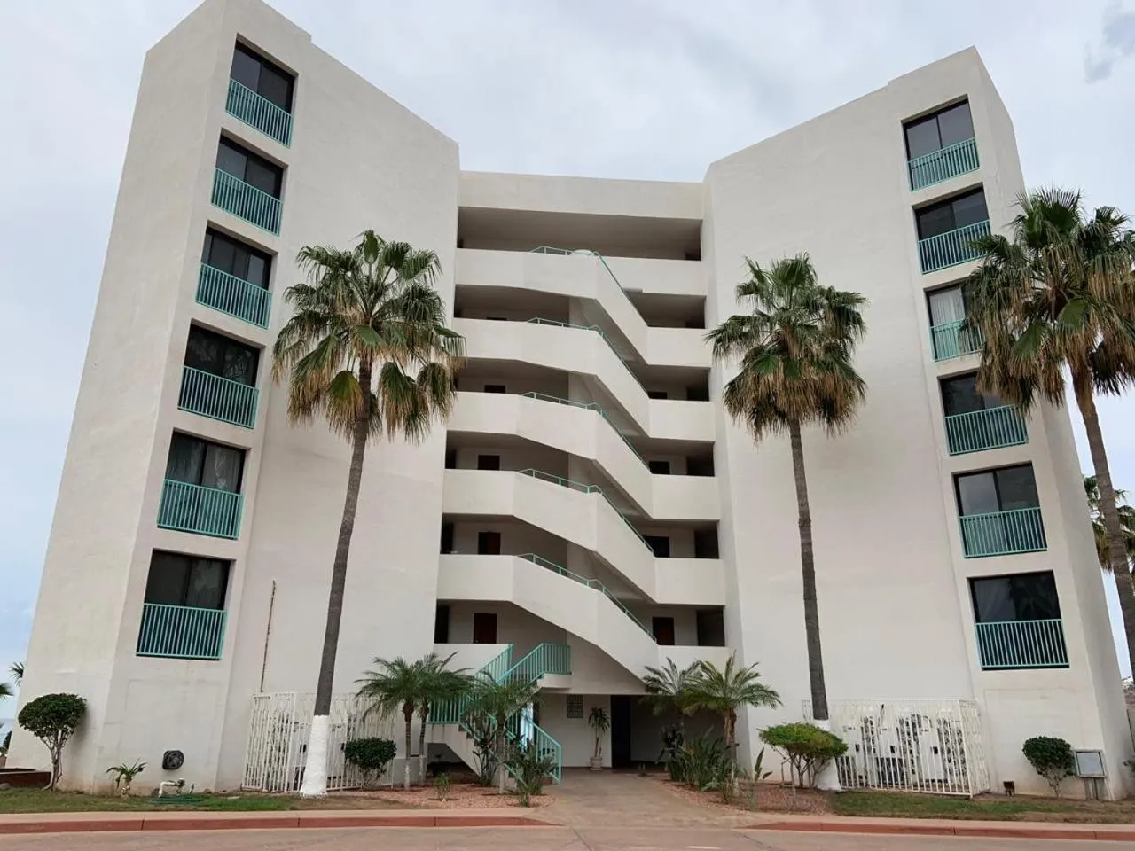 Facade/entrance in Condominios San Carlos