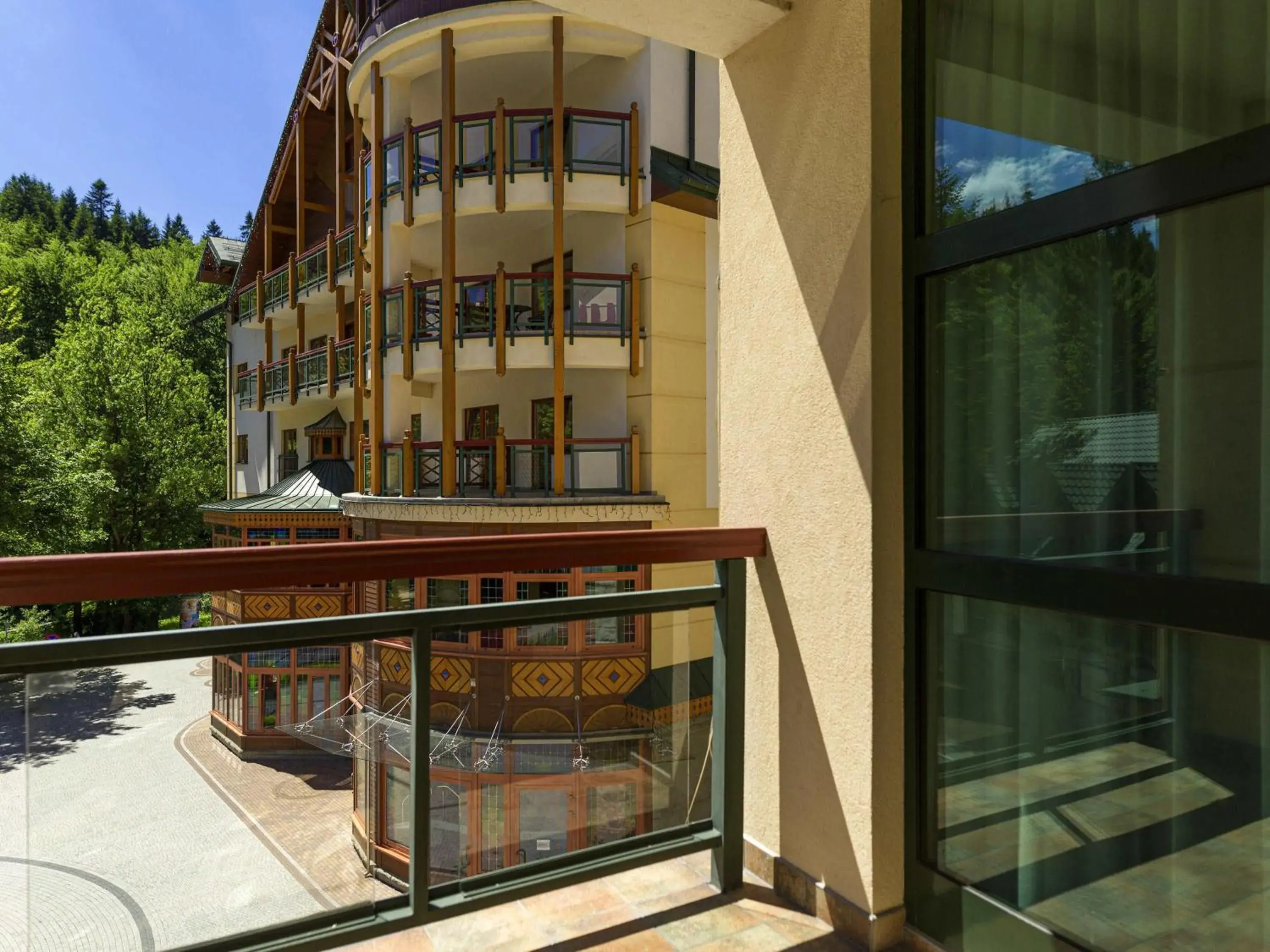 Superior Room with 2 Connecting Zip Beds and Sofa in Hotel Mercure Krynica Zdrój Resort&Spa Superior Room with 2 Connecting Zip Beds and Sofa in Hotel Mercure Krynica Zdrój Resort&Spa