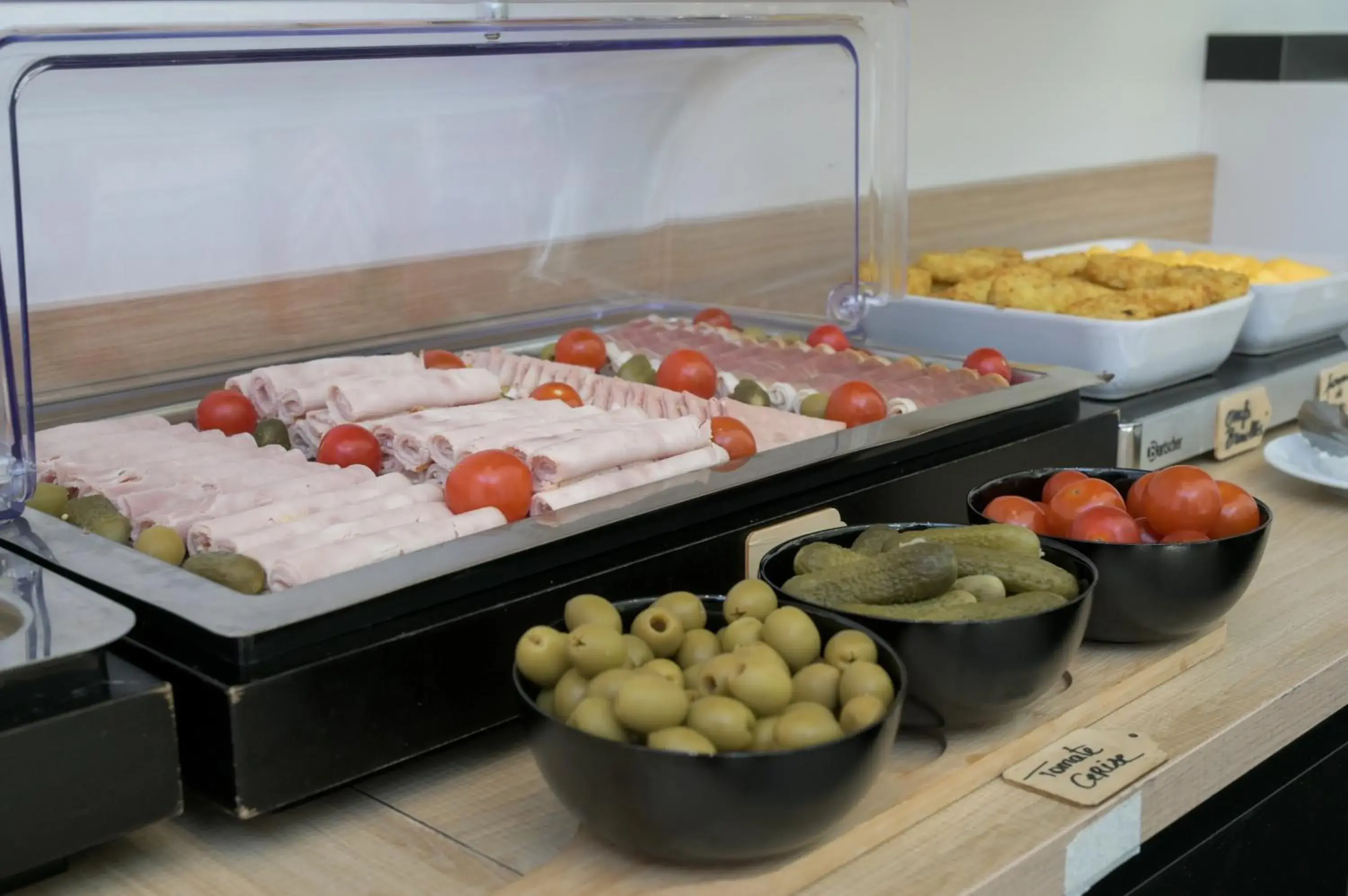 Buffet breakfast in Nemea Appart Hotel So Cloud Lyon Gare Part-Dieu Buffet breakfast in Nemea Appart Hotel So Cloud Lyon Gare Part-Dieu