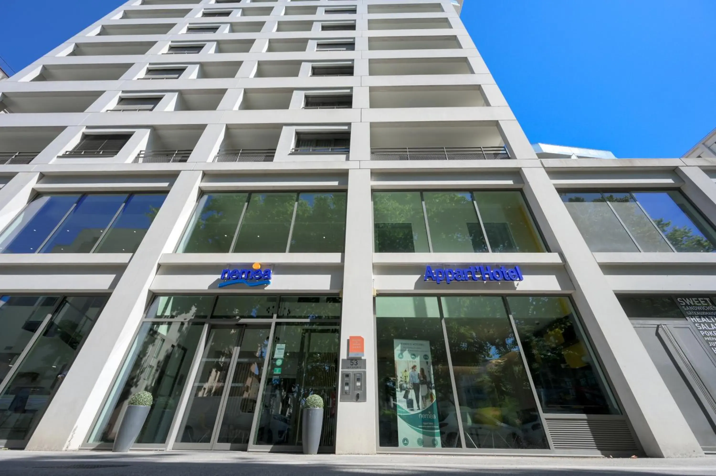 Property building in Nemea Appart Hotel So Cloud Lyon Gare Part-Dieu Property building in Nemea Appart Hotel So Cloud Lyon Gare Part-Dieu