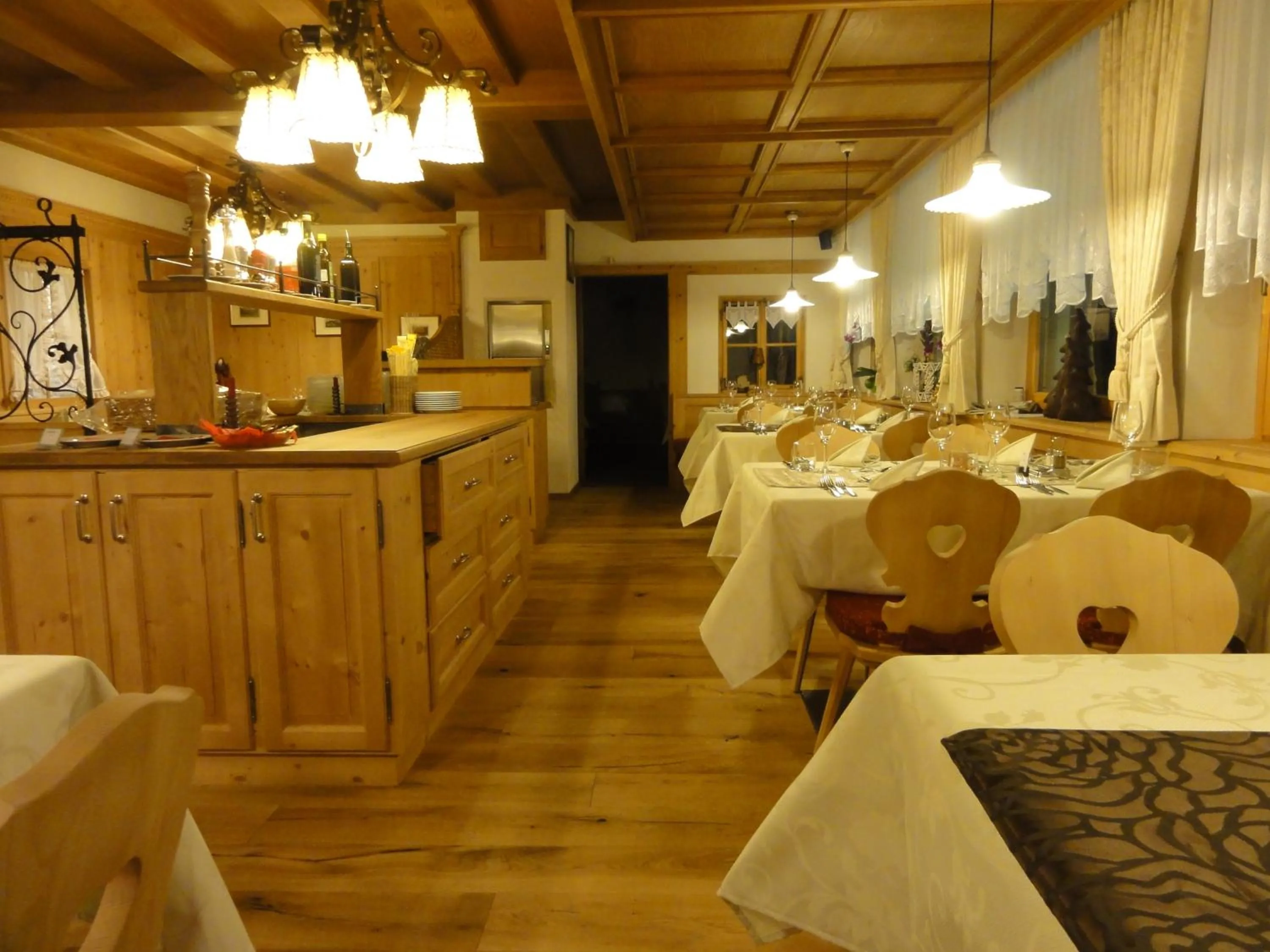 Restaurant/places to eat in Stauder