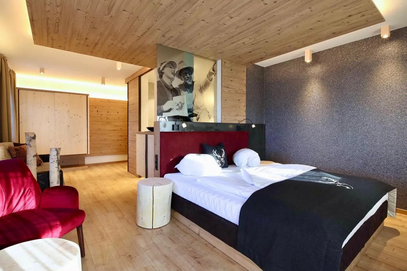 Photo of the whole room, Bed in Stauder