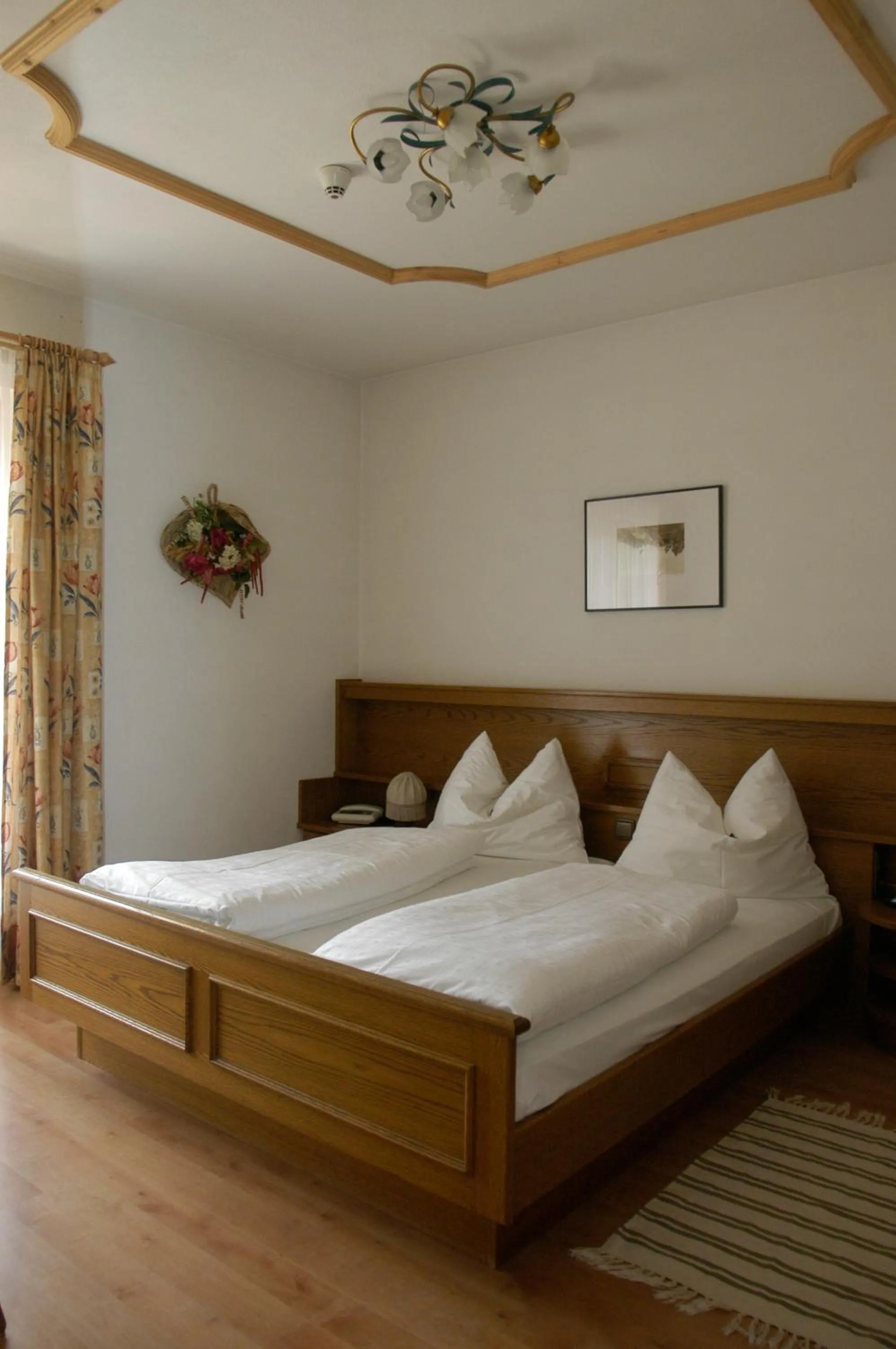 Bedroom, Bed in Stauder