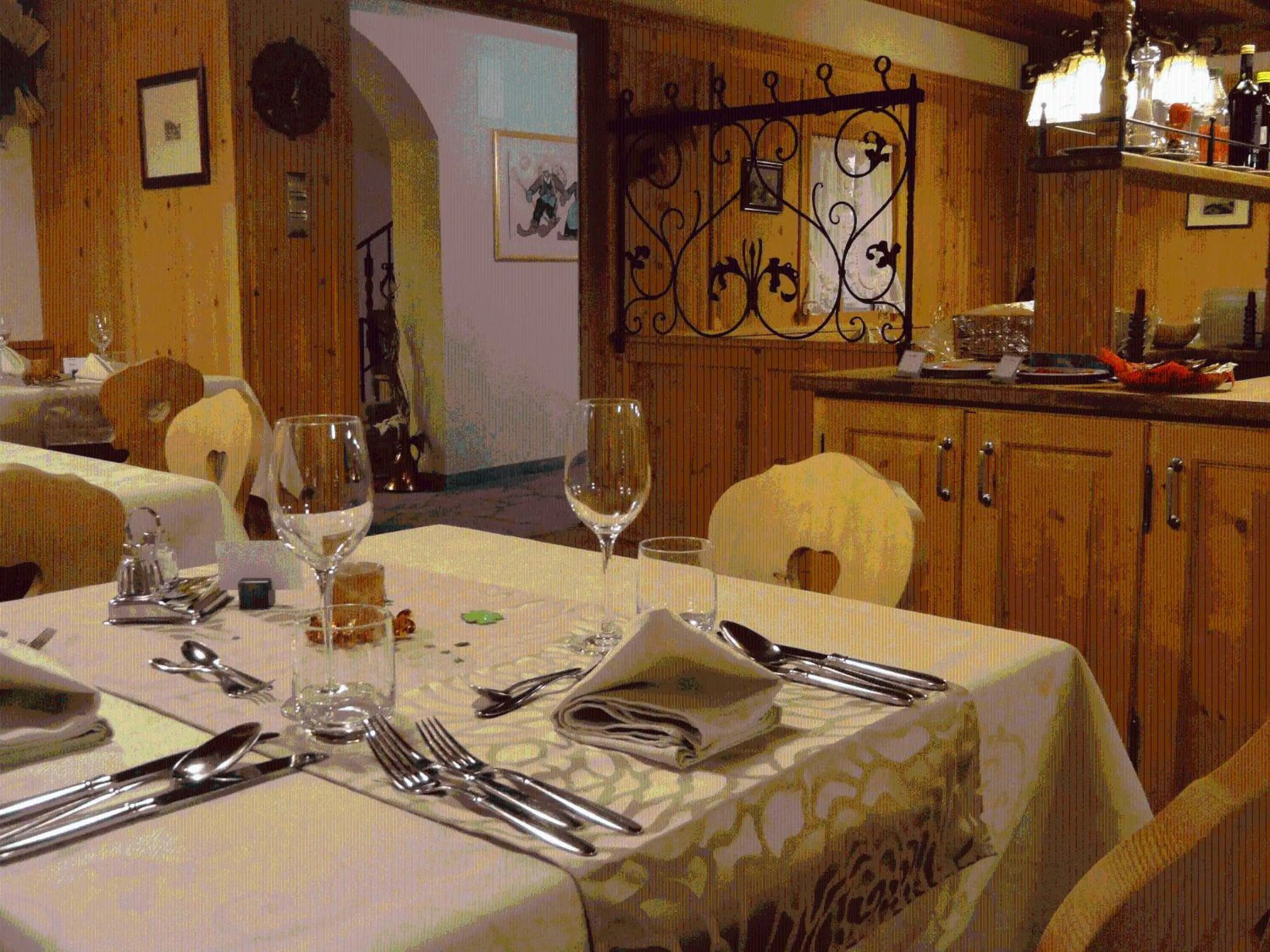 Restaurant/places to eat in Stauder