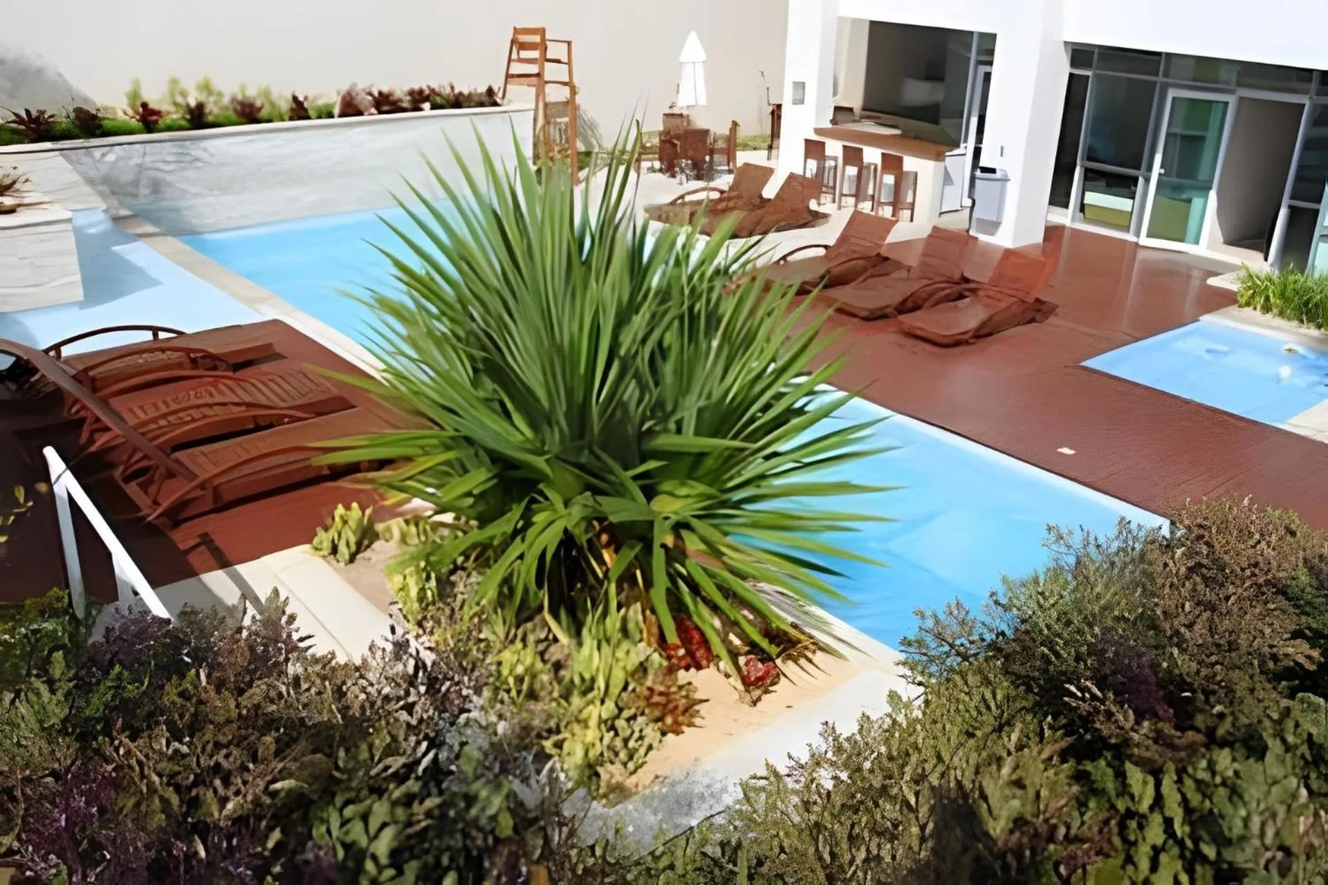 Pool view in Flat Mandai Cabo Frio