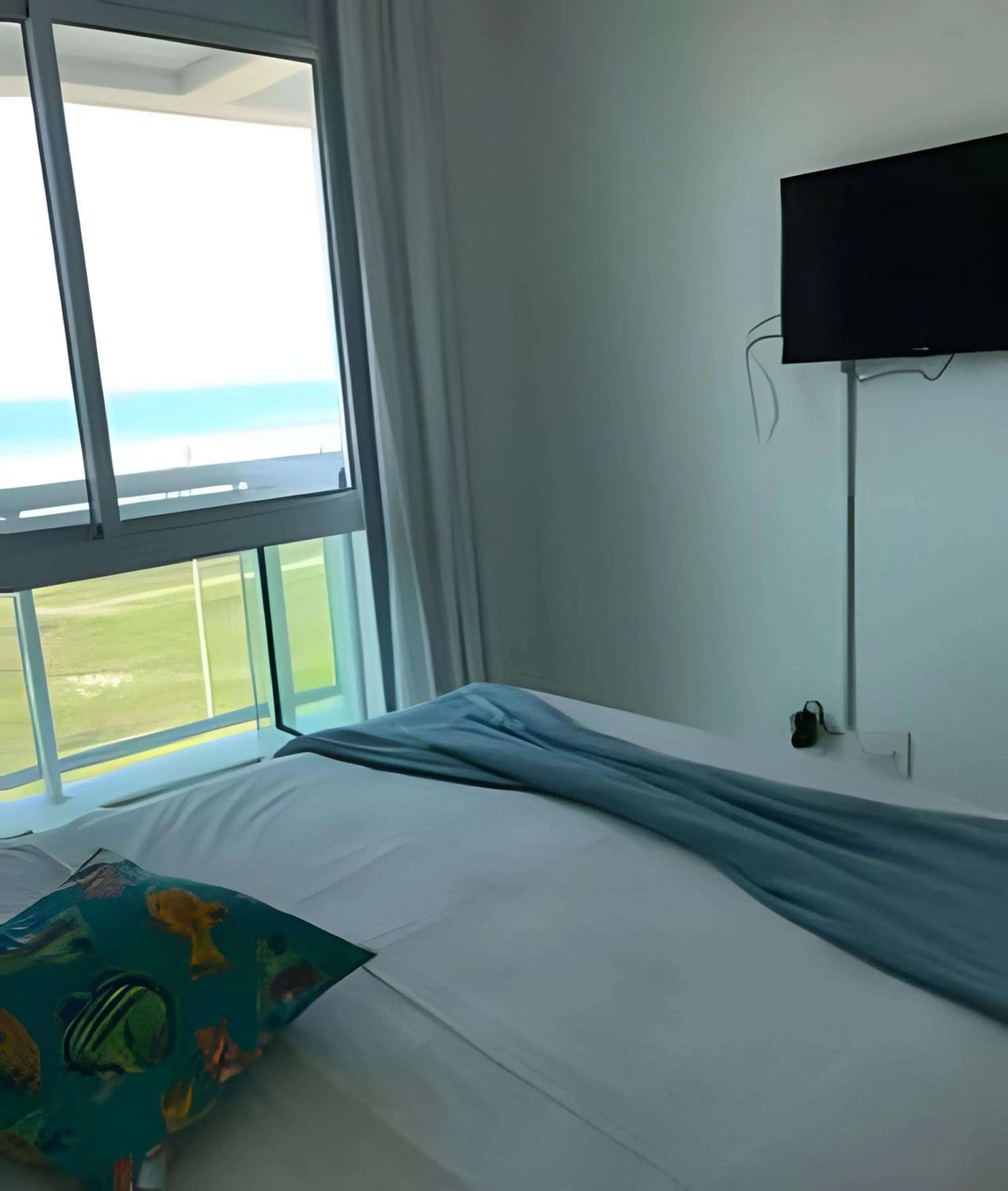 View (from property/room), Bed in Flat Mandai Cabo Frio