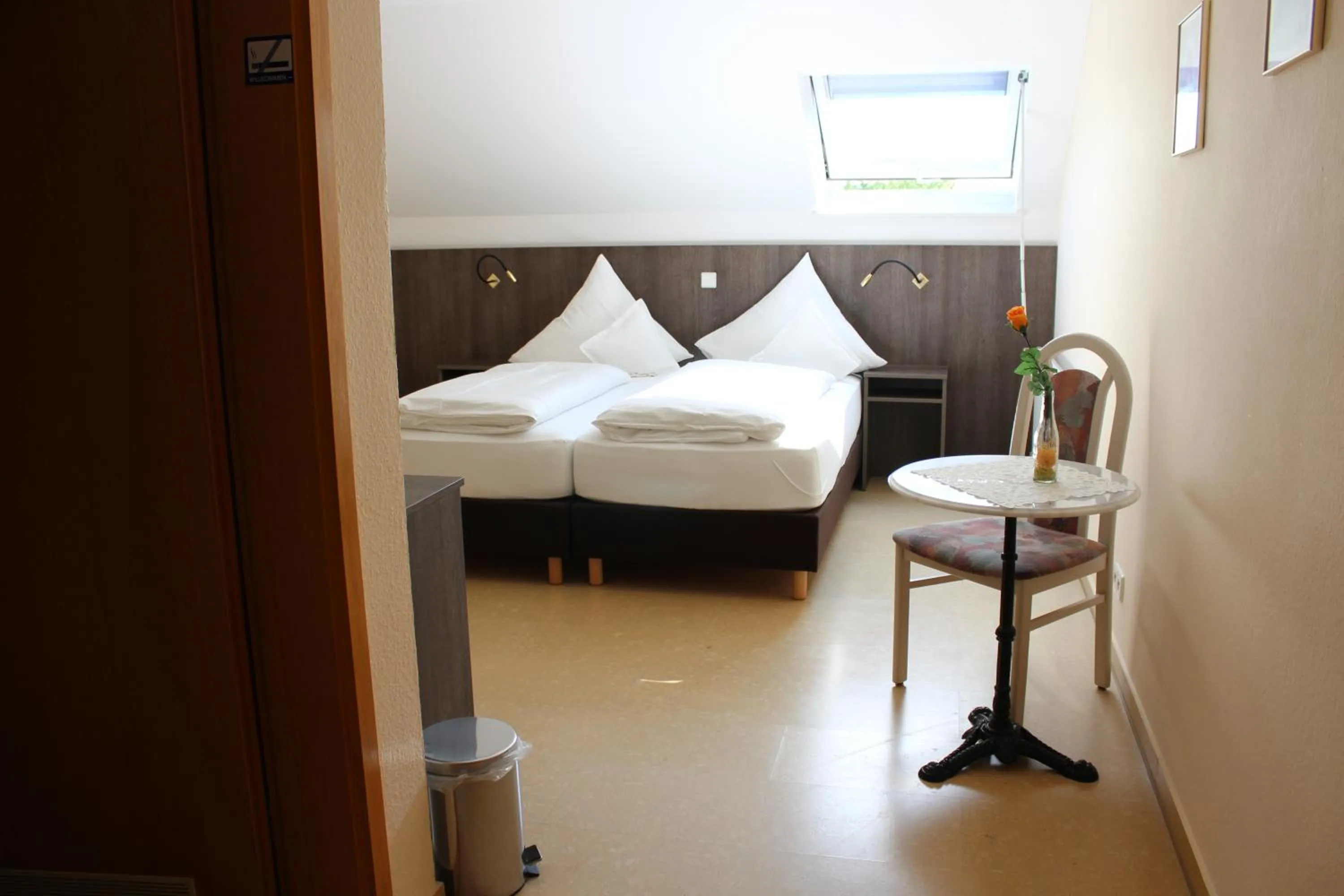 Day, Bed in Hotel Gasthof Rössle