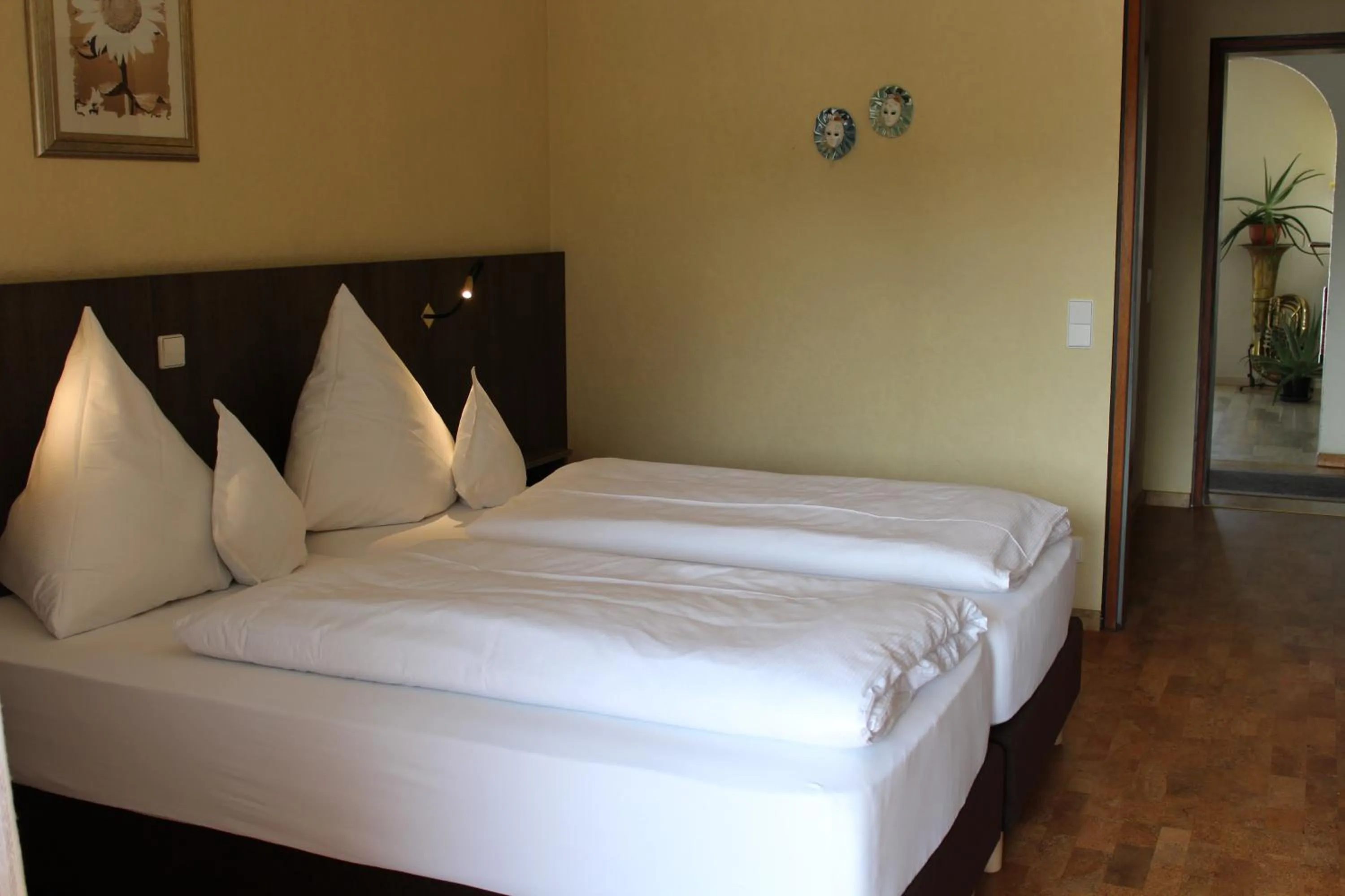 Bed in Hotel Gasthof Rössle