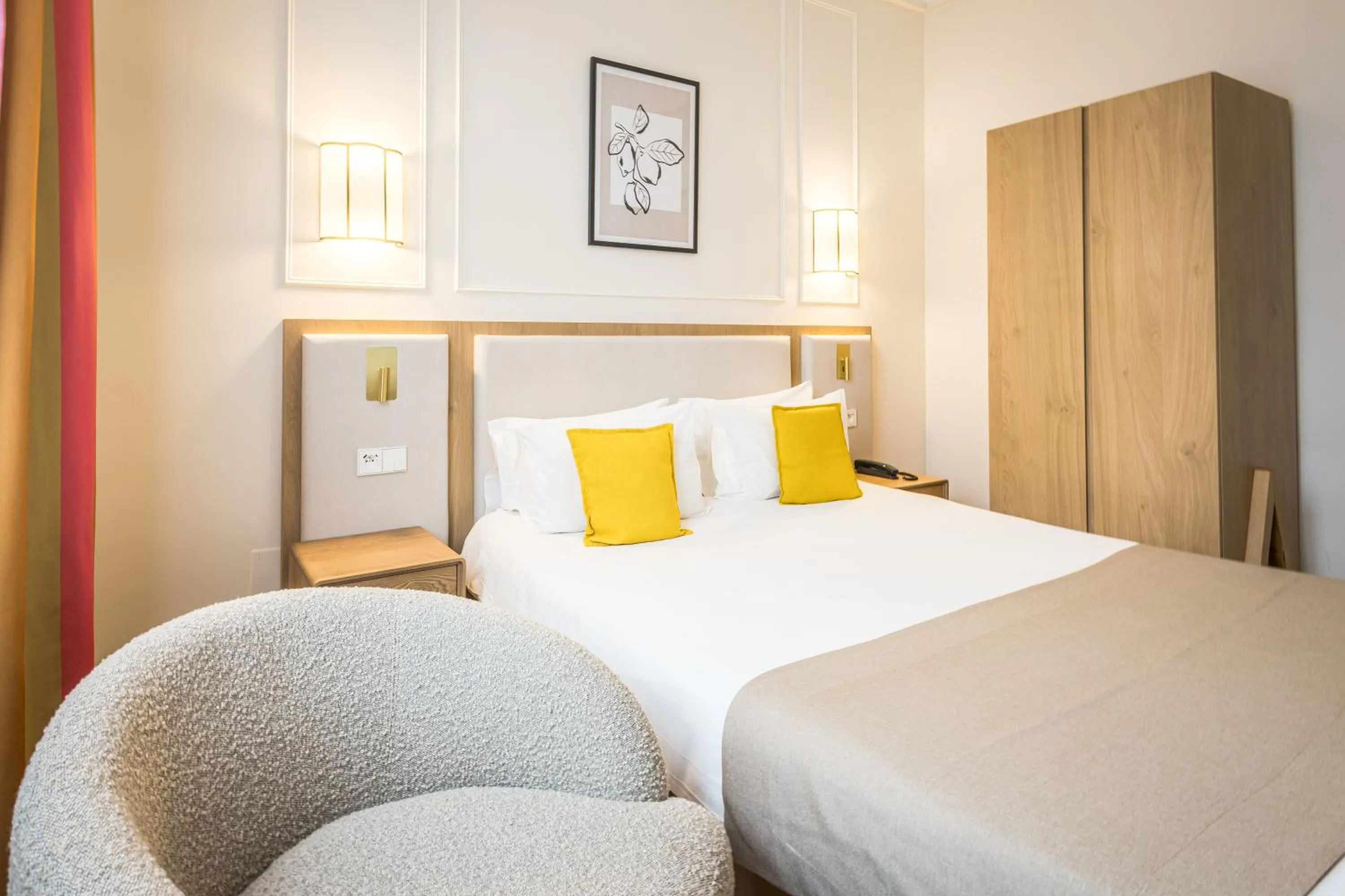 Bedroom, Bed in Hôtel Miléade L'Orangeraie - entièrement rénové