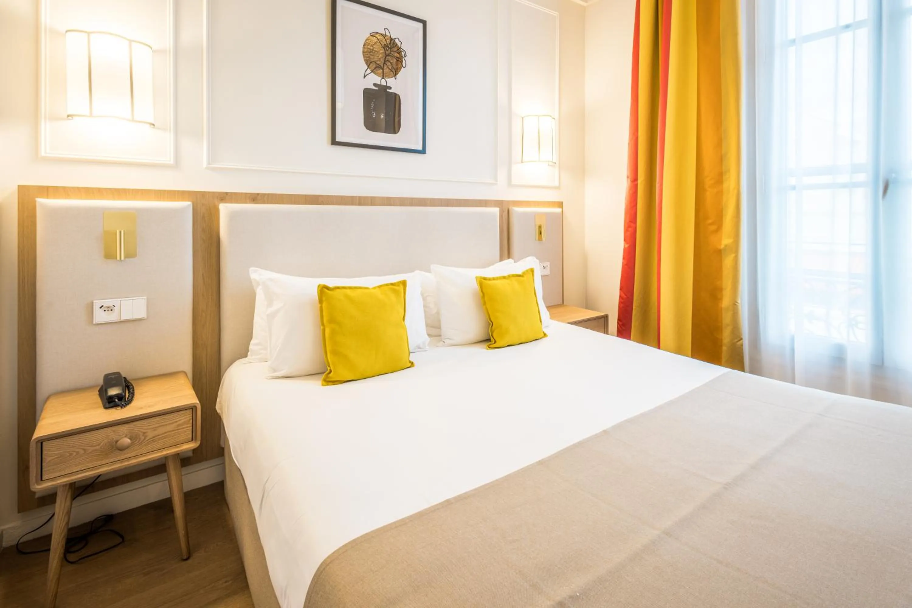 Bed in Hôtel Miléade L'Orangeraie - entièrement rénové