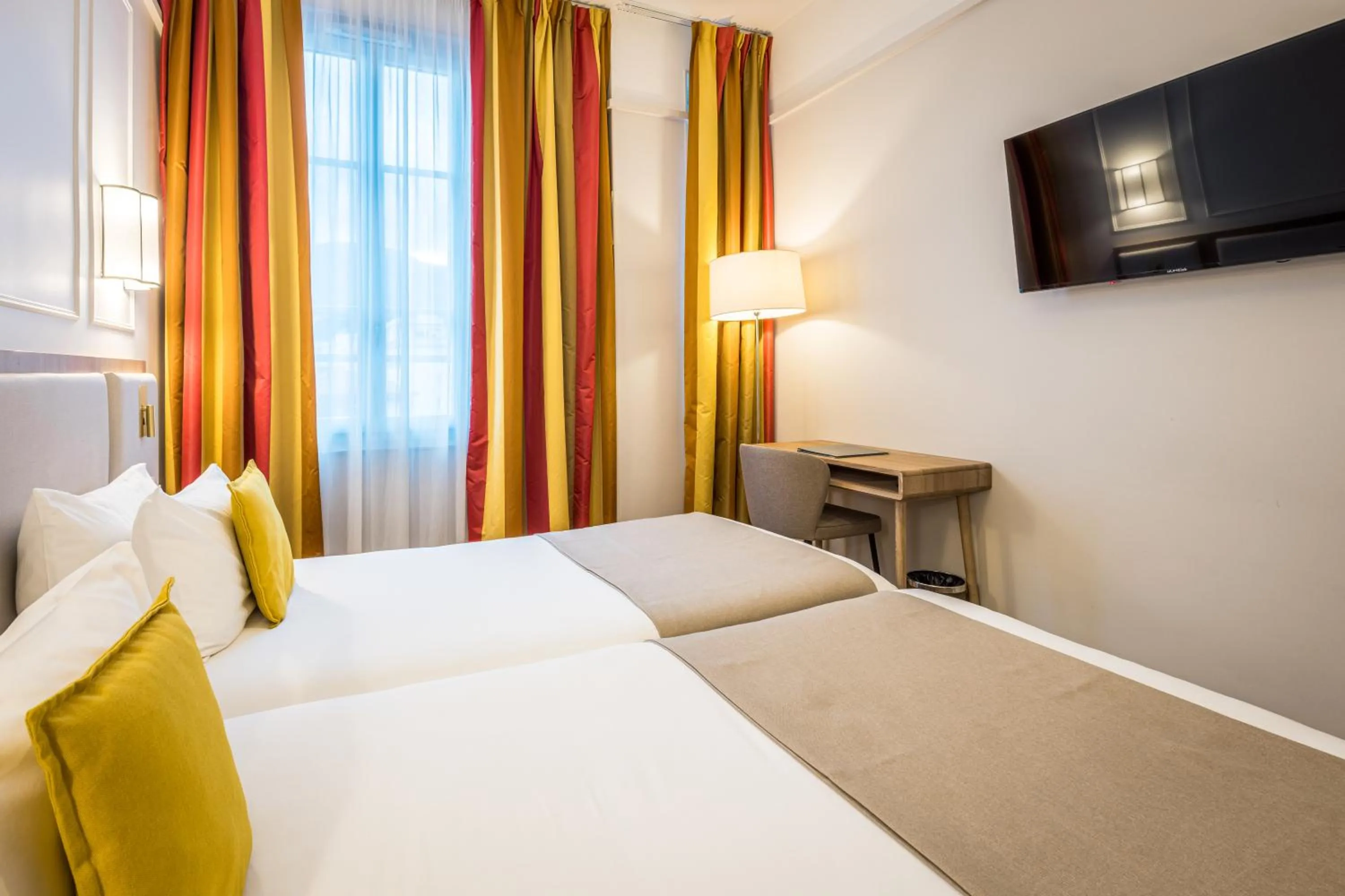 Bedroom, Bed in Hôtel Miléade L'Orangeraie - entièrement rénové