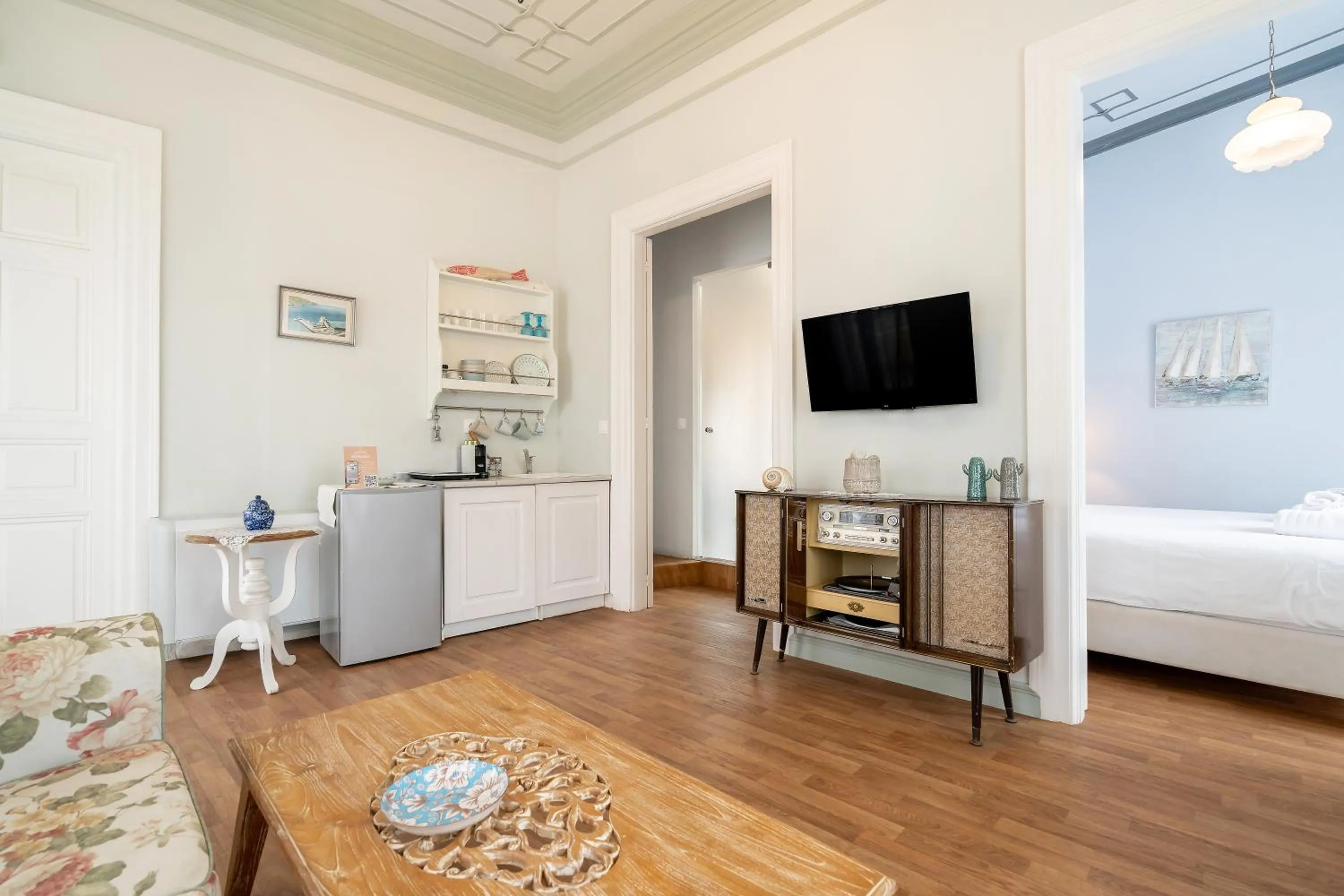 TV and multimedia, Bed in Castel Abaso Boutique Apartments by Explore Andros