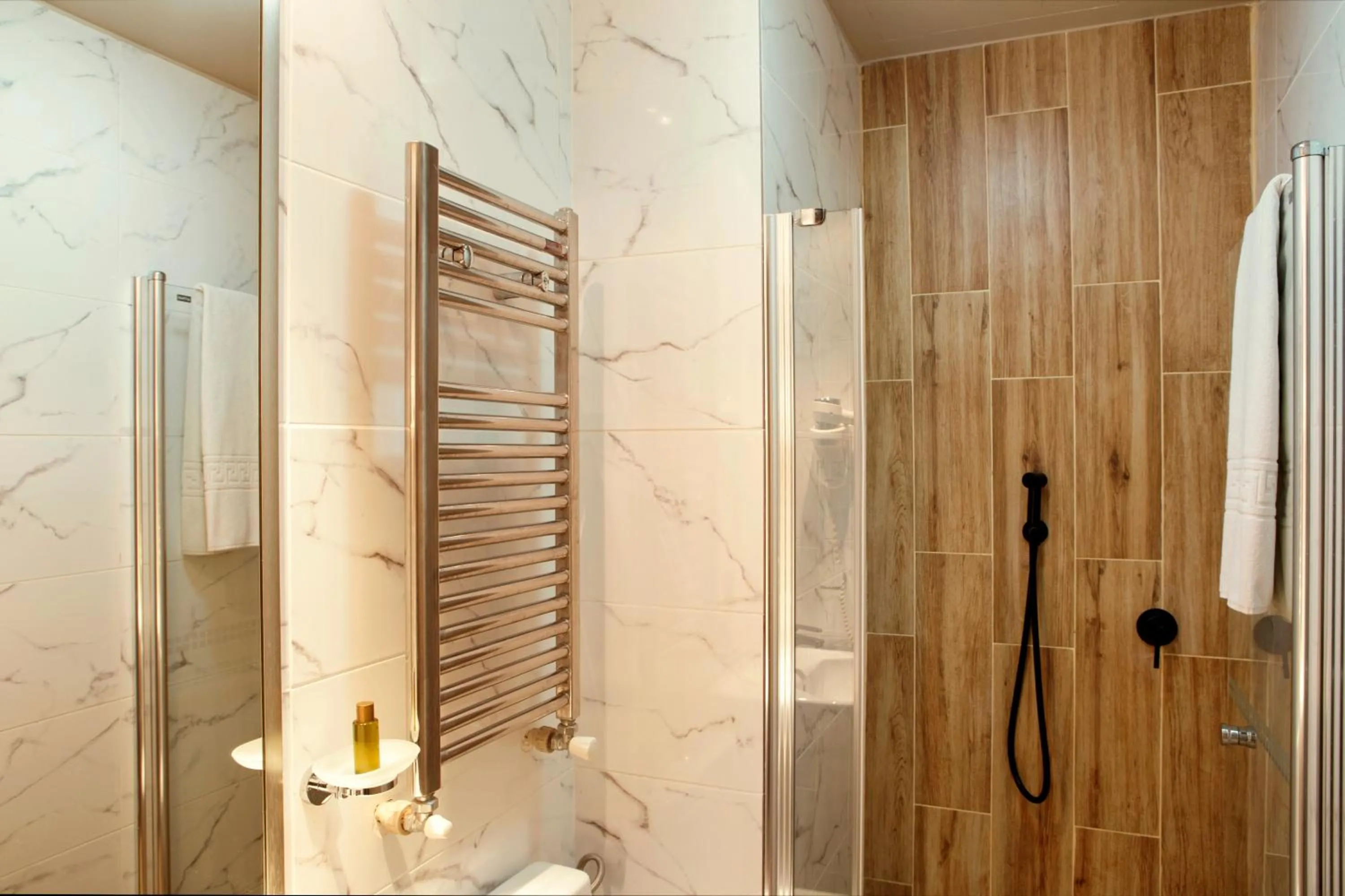 Bathroom in Zeus Essence Bucharest Central