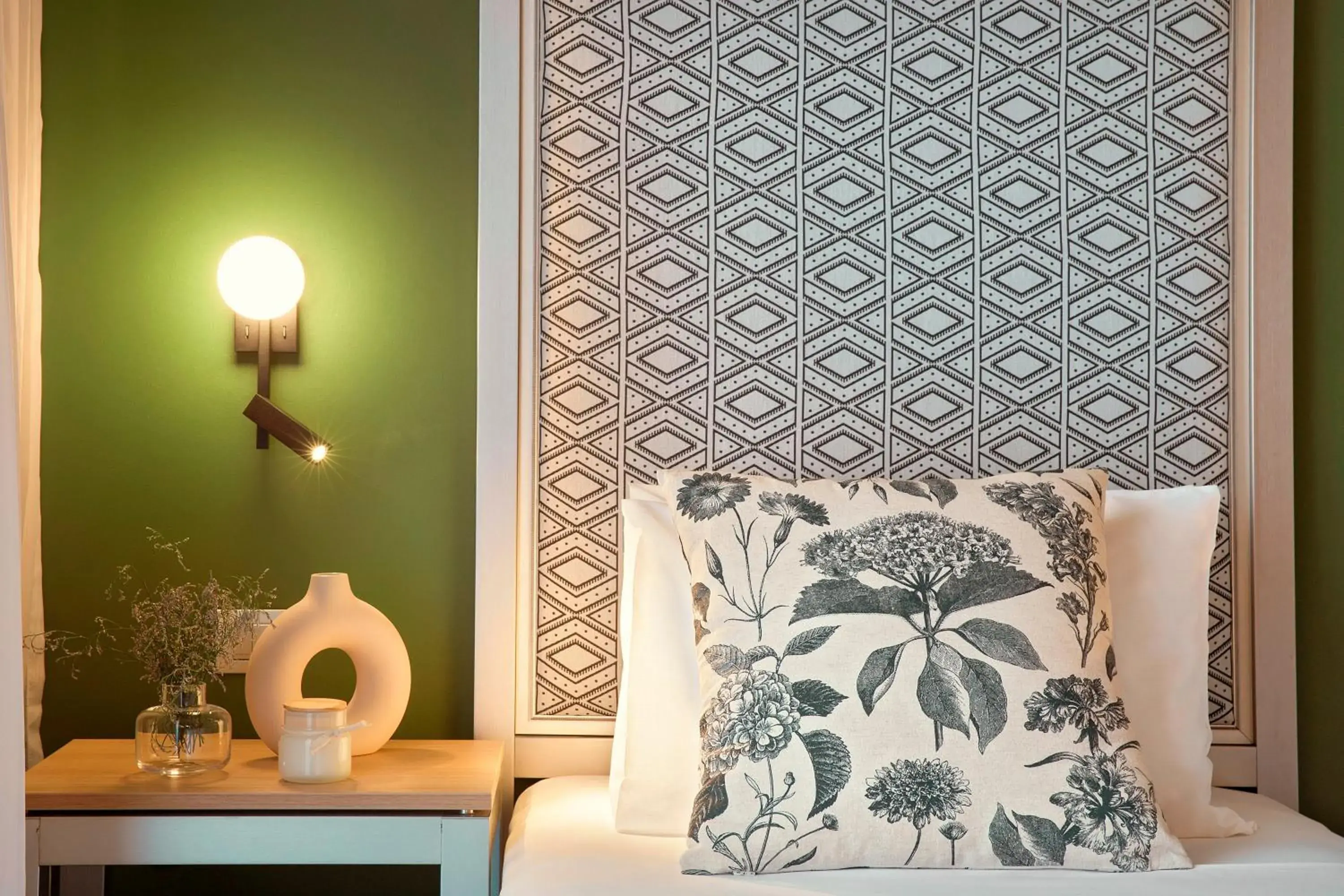 Bed in Zeus Essence Bucharest Central Bed in Zeus Essence Bucharest Central