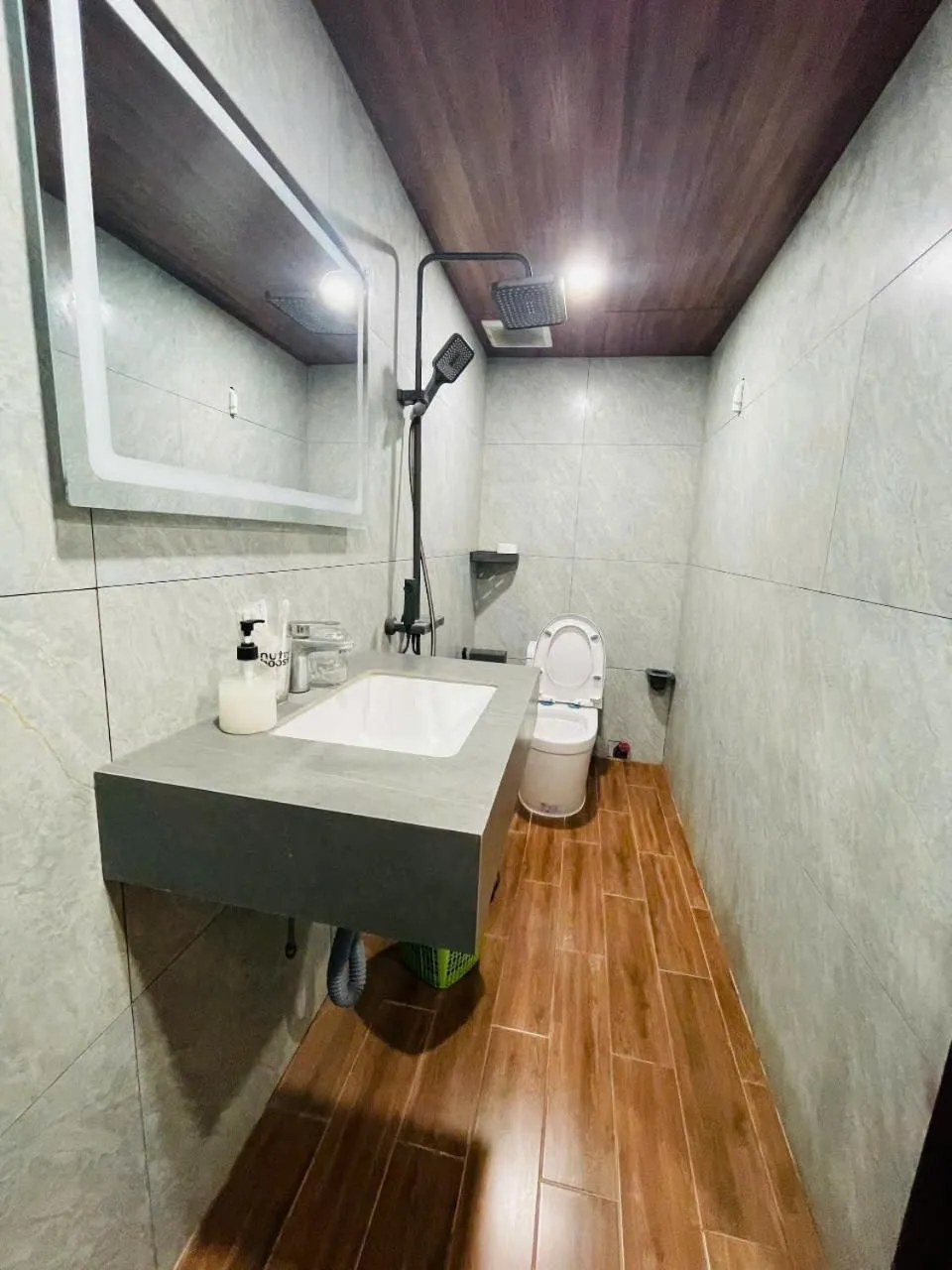 Toilet in Green Bamboo Lodge Resort