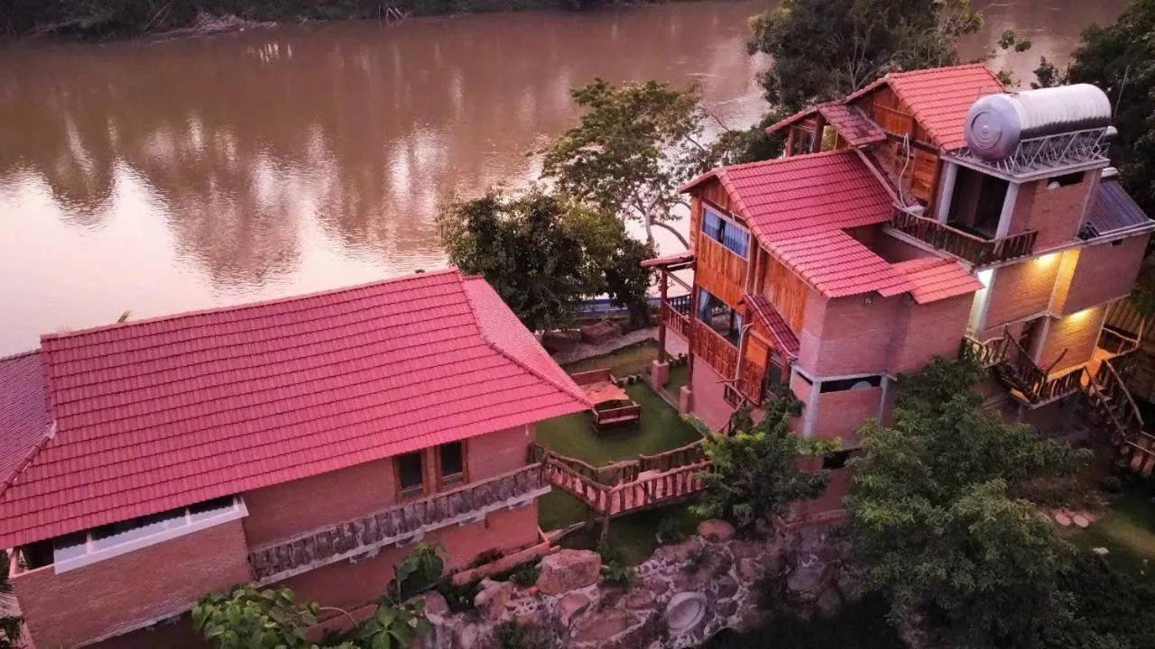 Property building in Green Bamboo Lodge Resort