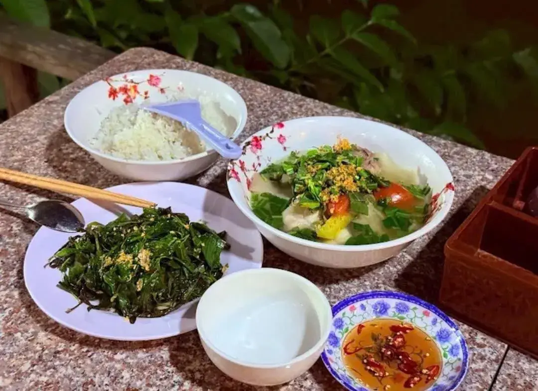 Restaurant/places to eat in Green Bamboo Lodge Resort Restaurant/places to eat in Green Bamboo Lodge Resort