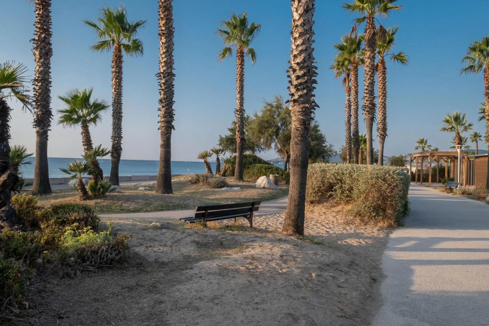 Neighbourhood in Hôtel Miléade Méditerranée - Port-Fréjus