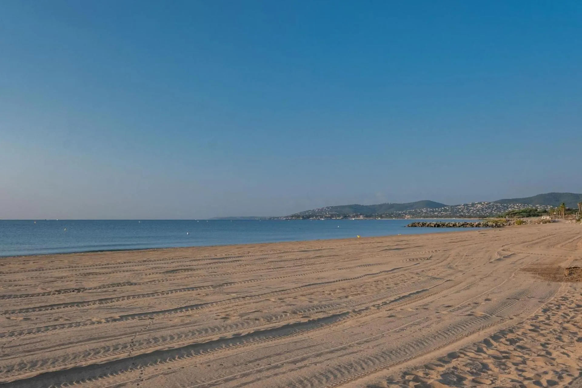 Natural landscape in Hôtel Miléade Méditerranée - Port-Fréjus