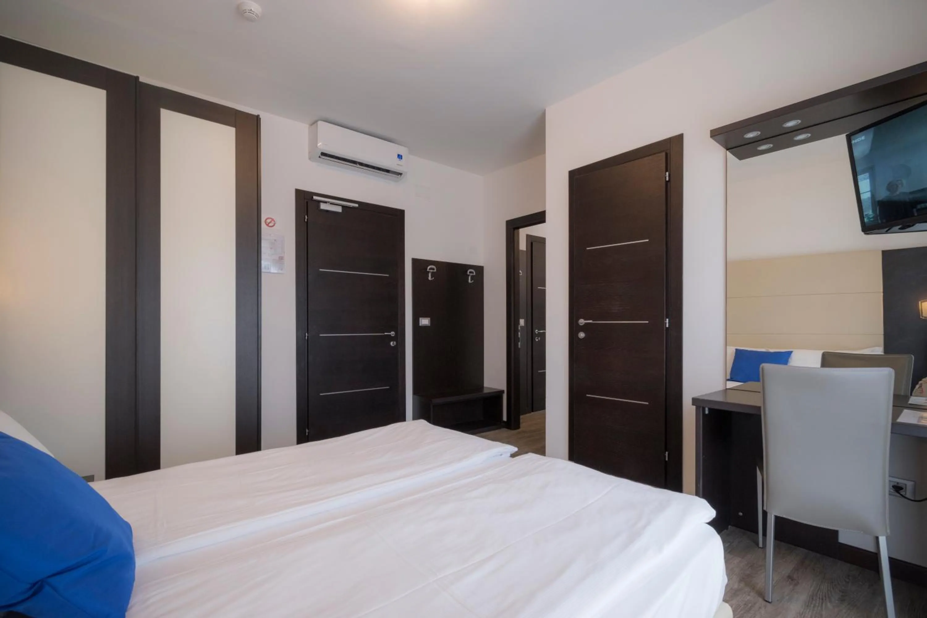 Bedroom, Bed in Hotel Bristol