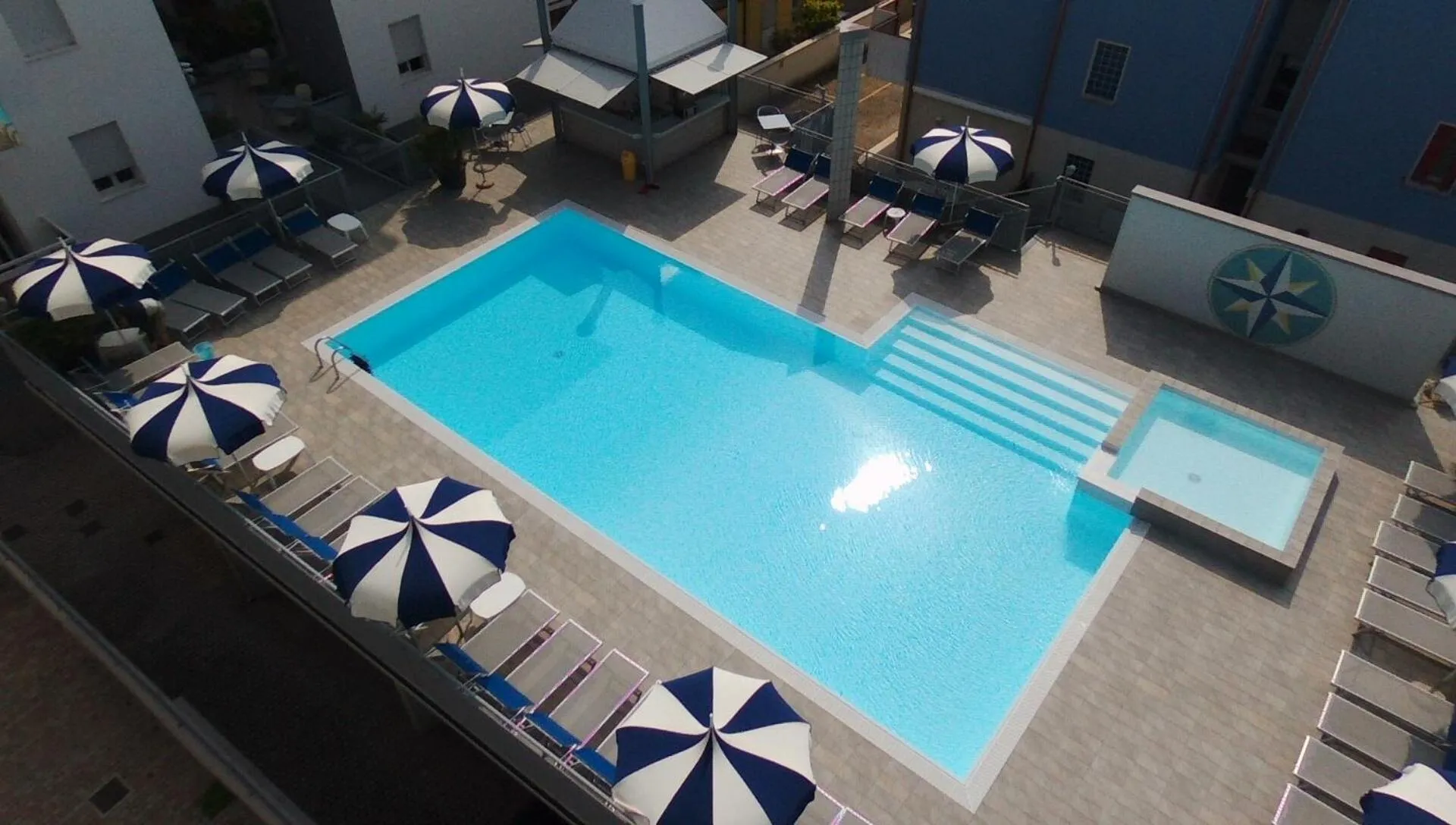 Swimming pool in Hotel Bristol